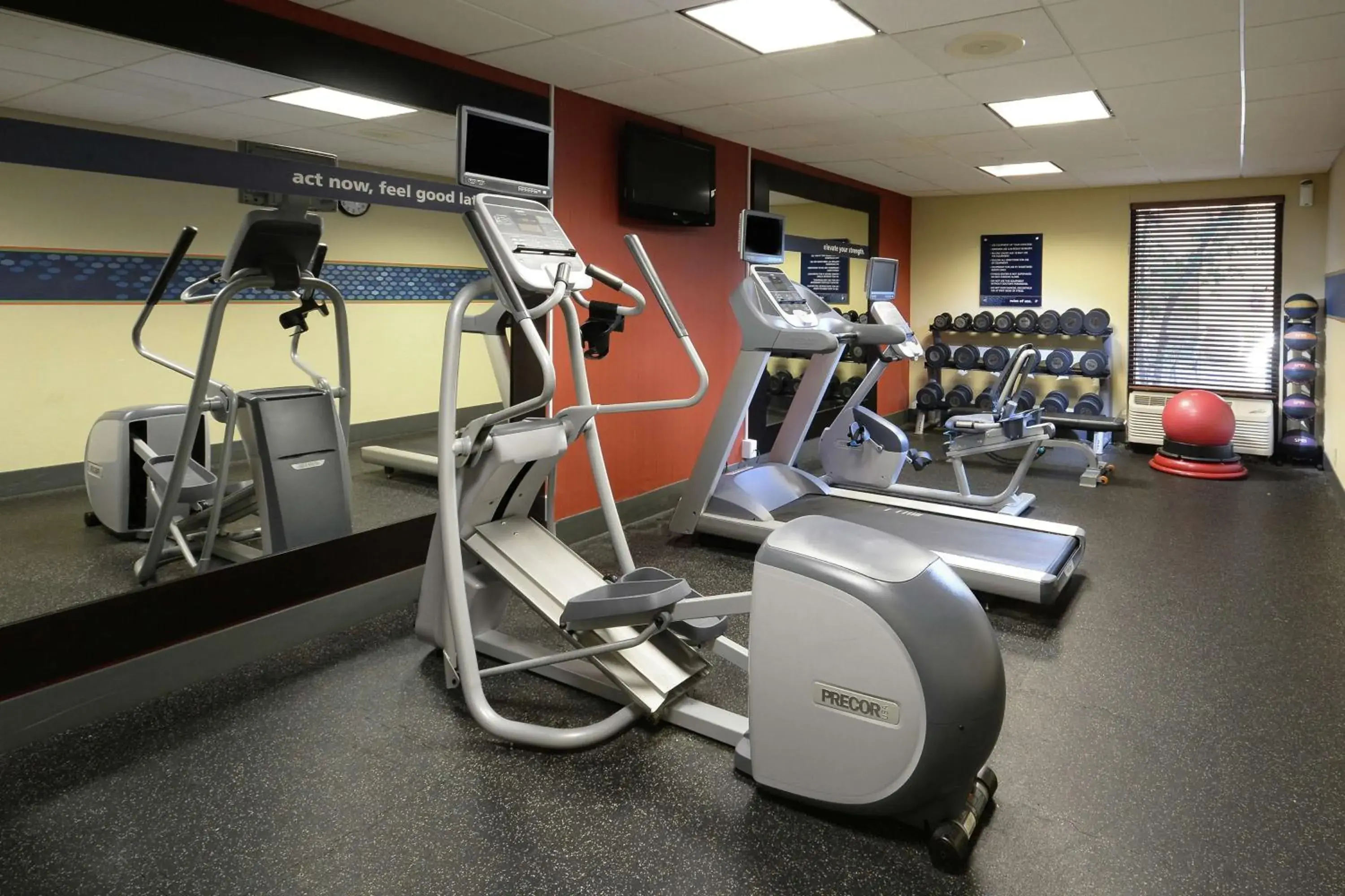 Fitness centre/facilities in Hampton Inn & Suites Greenville/Spartanburg I-85 Fitness centre/facilities in Hampton Inn & Suites Greenville/Spartanburg I-85