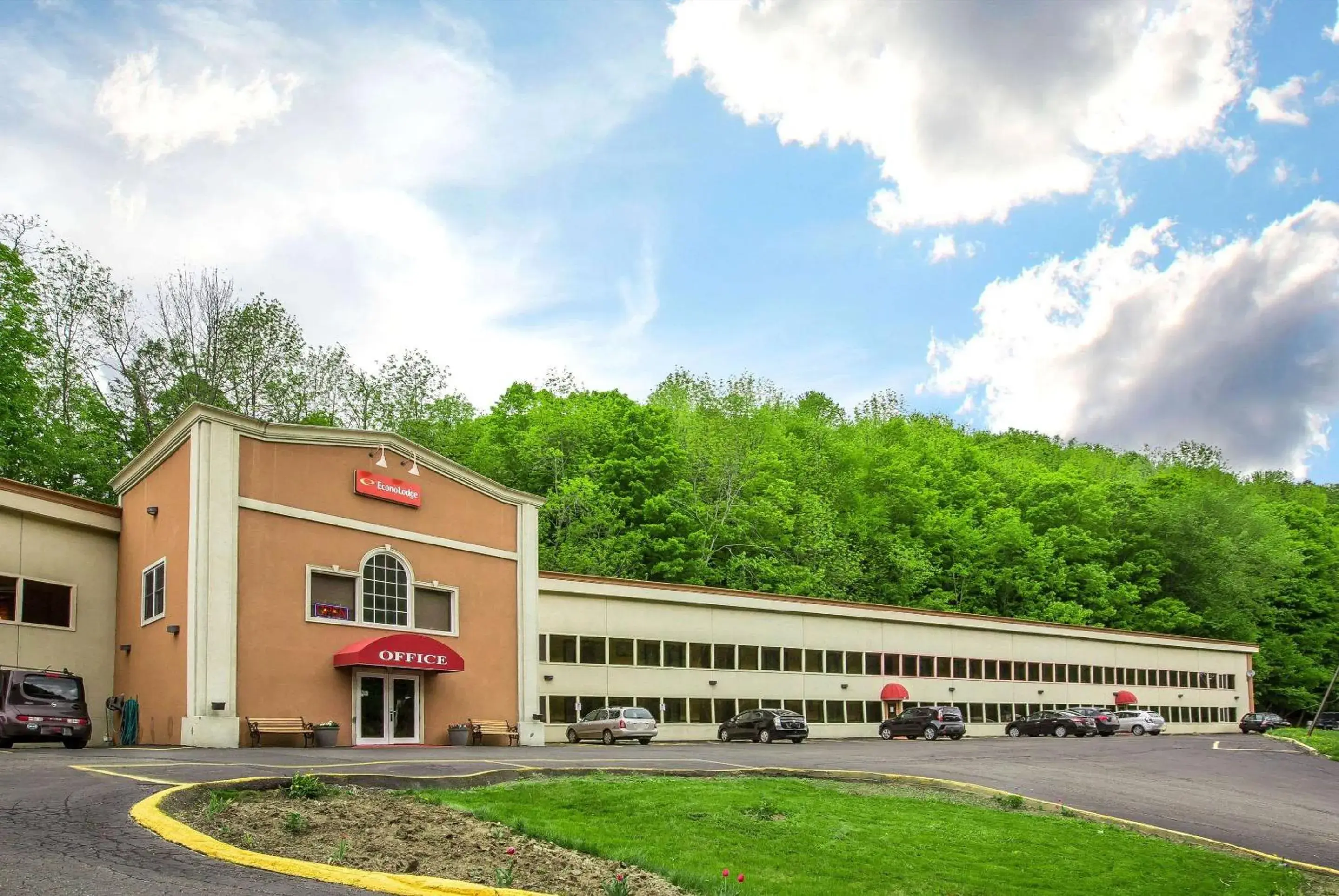 Property Building in Econo Lodge Montpelier I-89