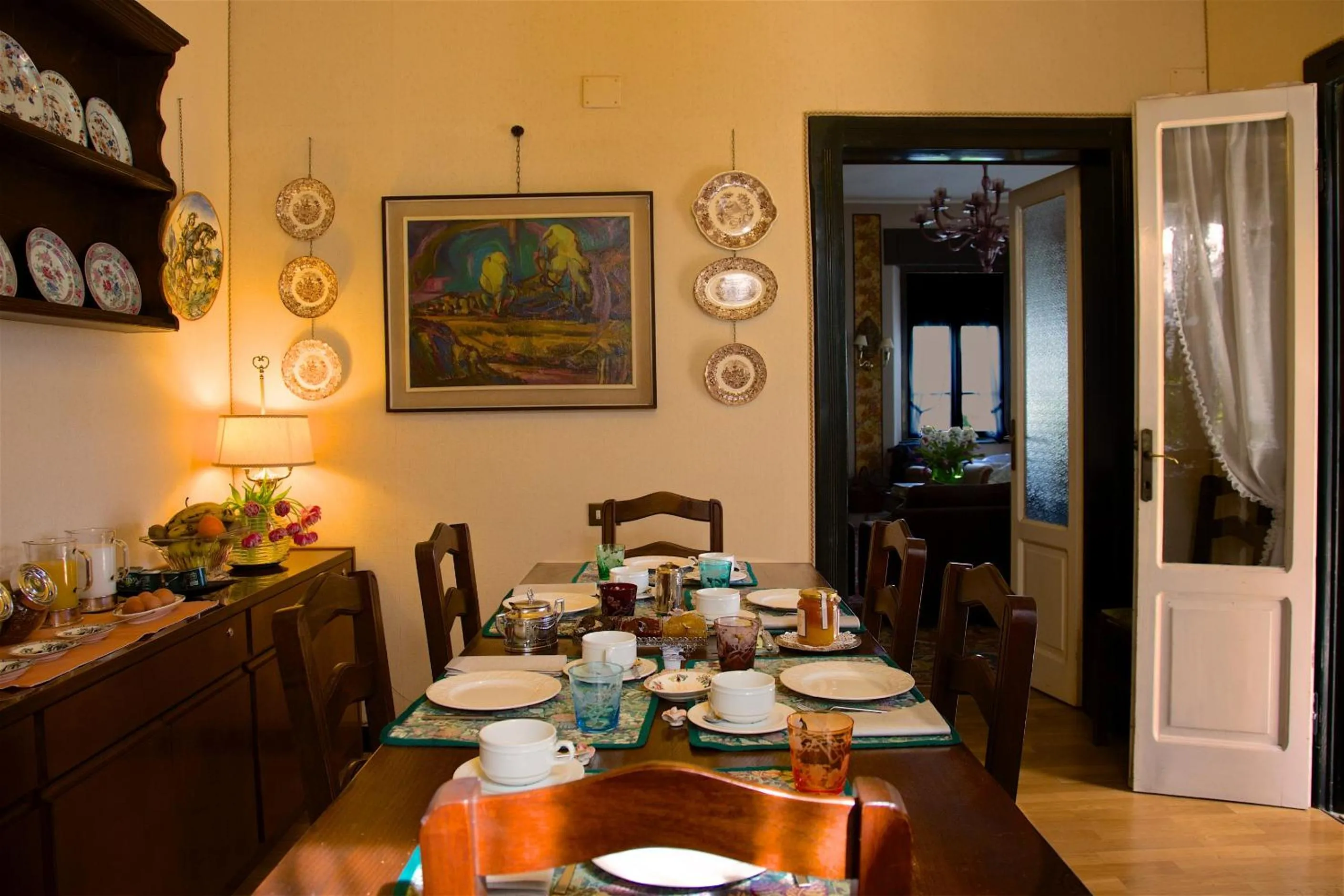 Breakfast in Villa Ucci