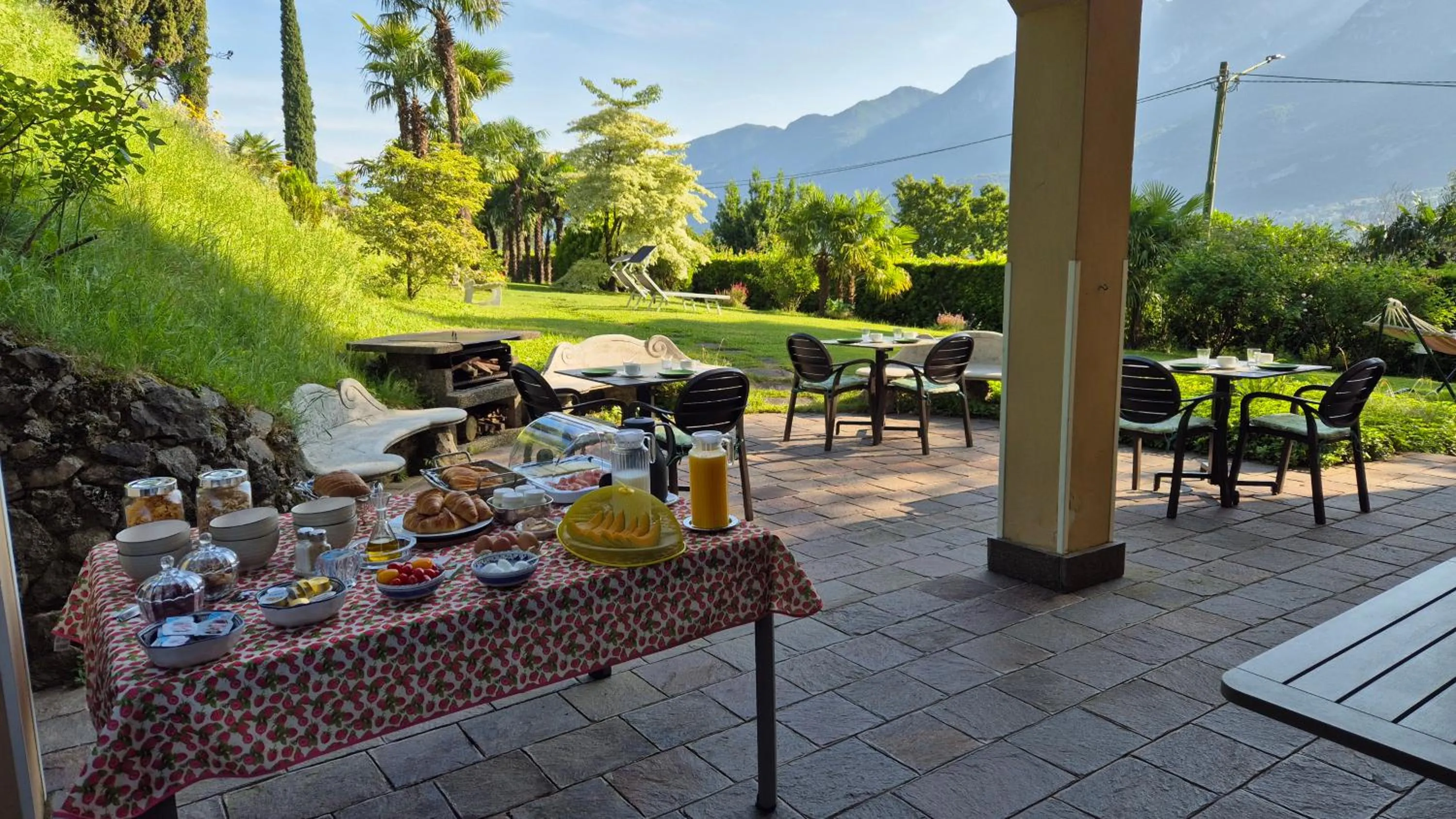 Breakfast in Villa Ucci