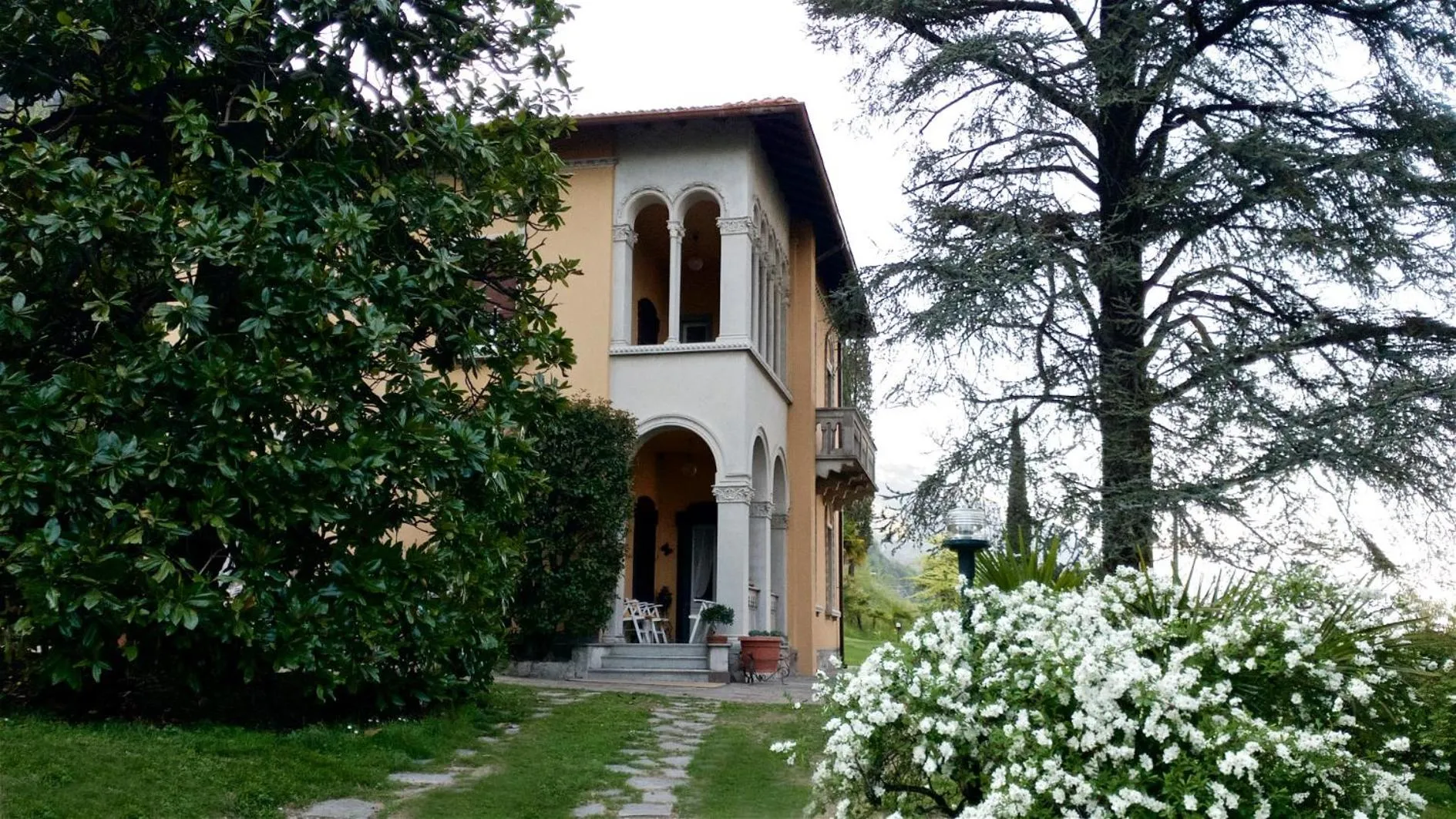 Facade/entrance in Villa Ucci