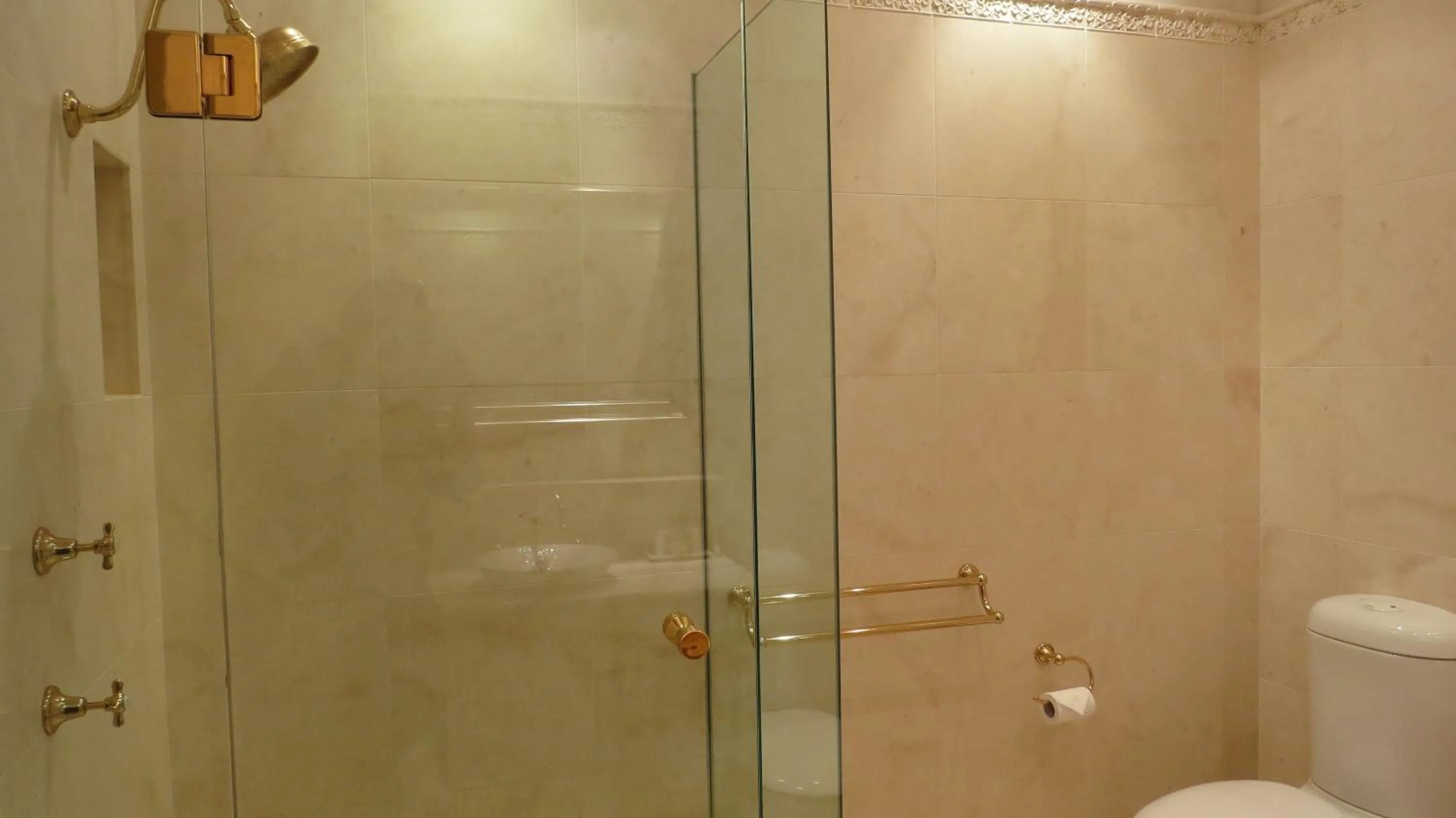 Bathroom in Victoria's At Ewingsdale