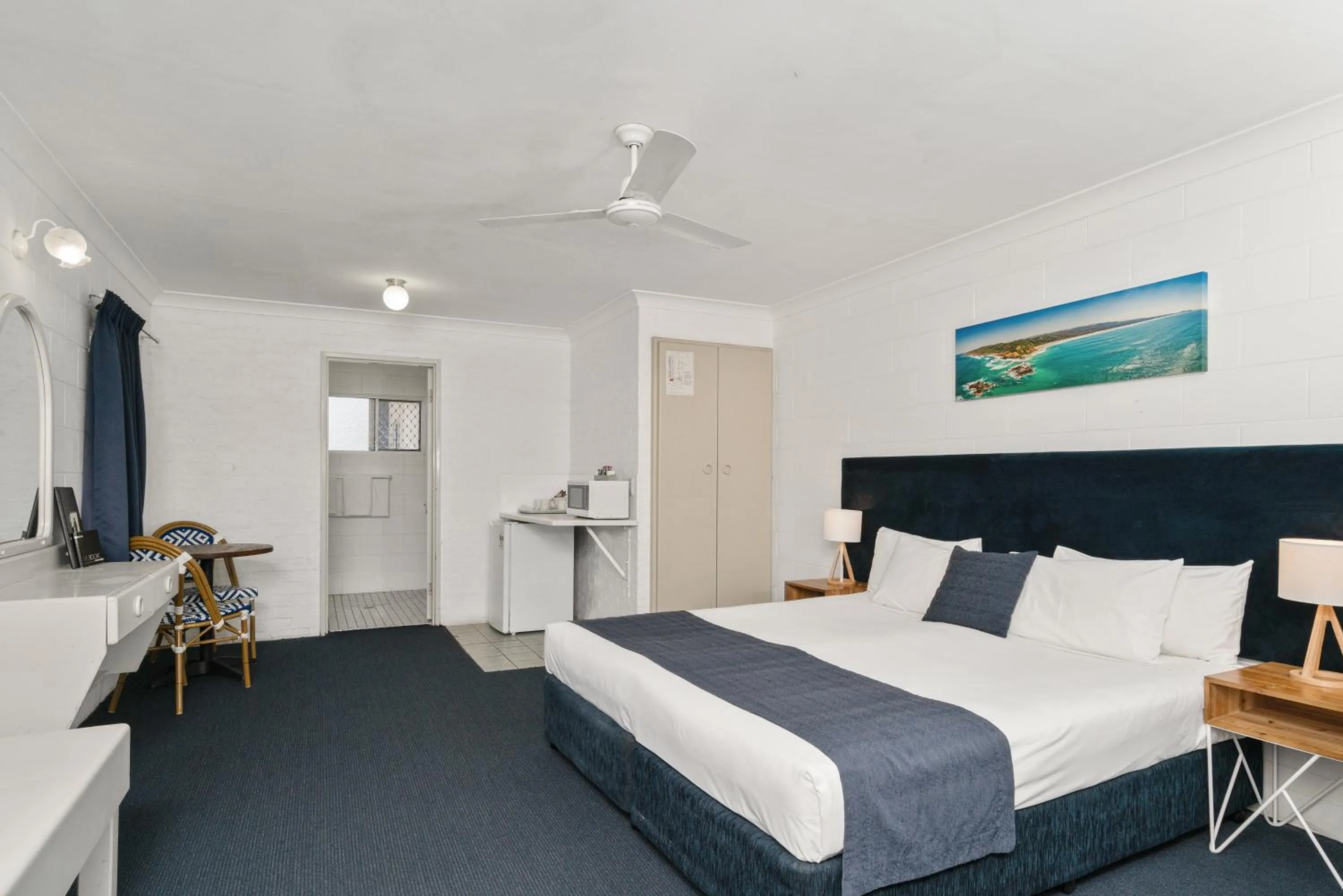 Bed in Wollongbar Motel