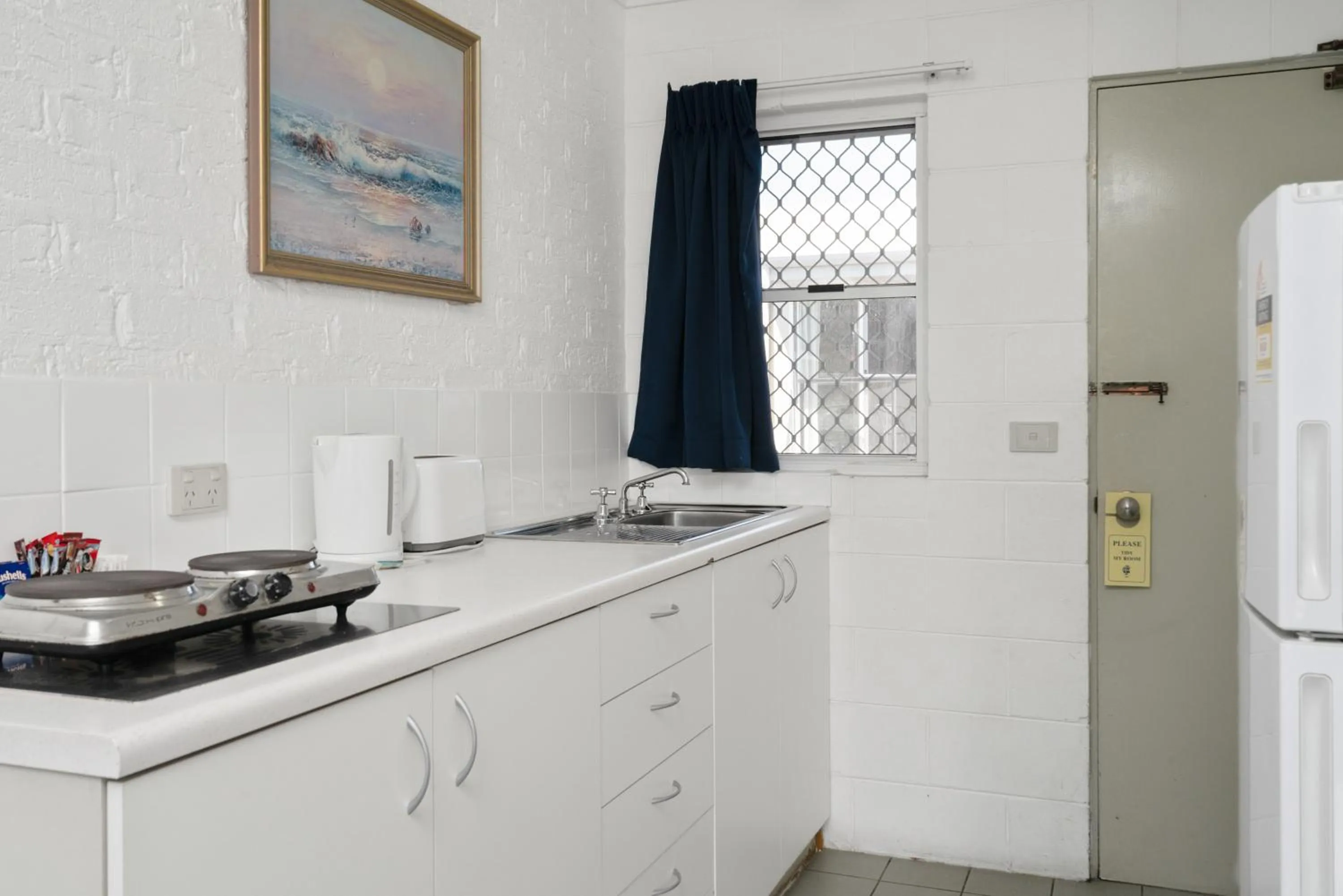 Coffee/tea facilities in Wollongbar Motel