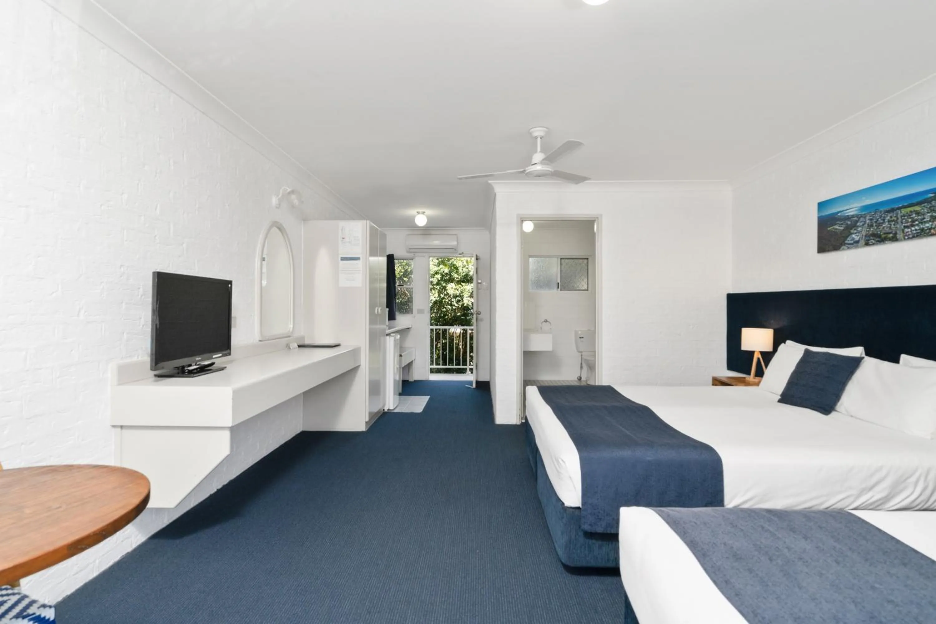 Photo of the whole room, Bed in Wollongbar Motel