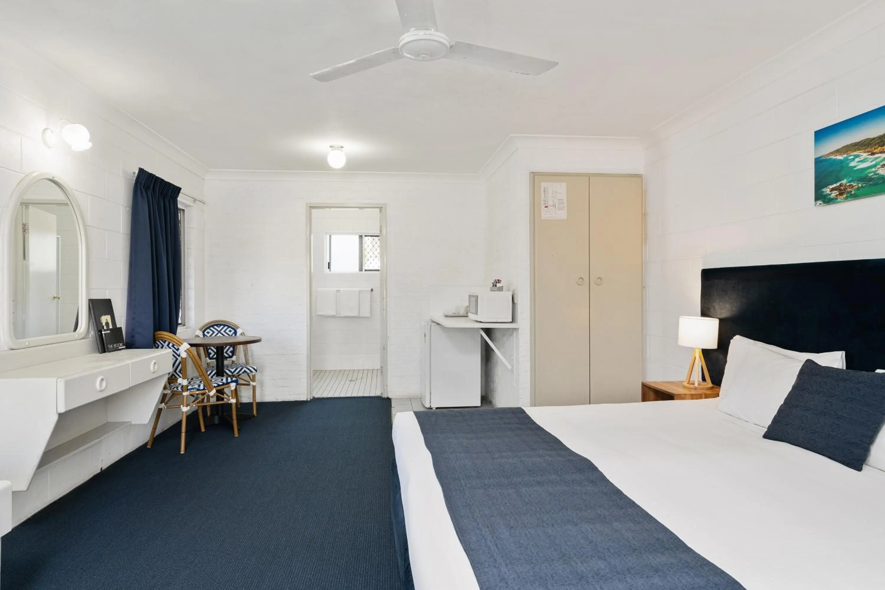 Photo of the whole room, Bed in Wollongbar Motel