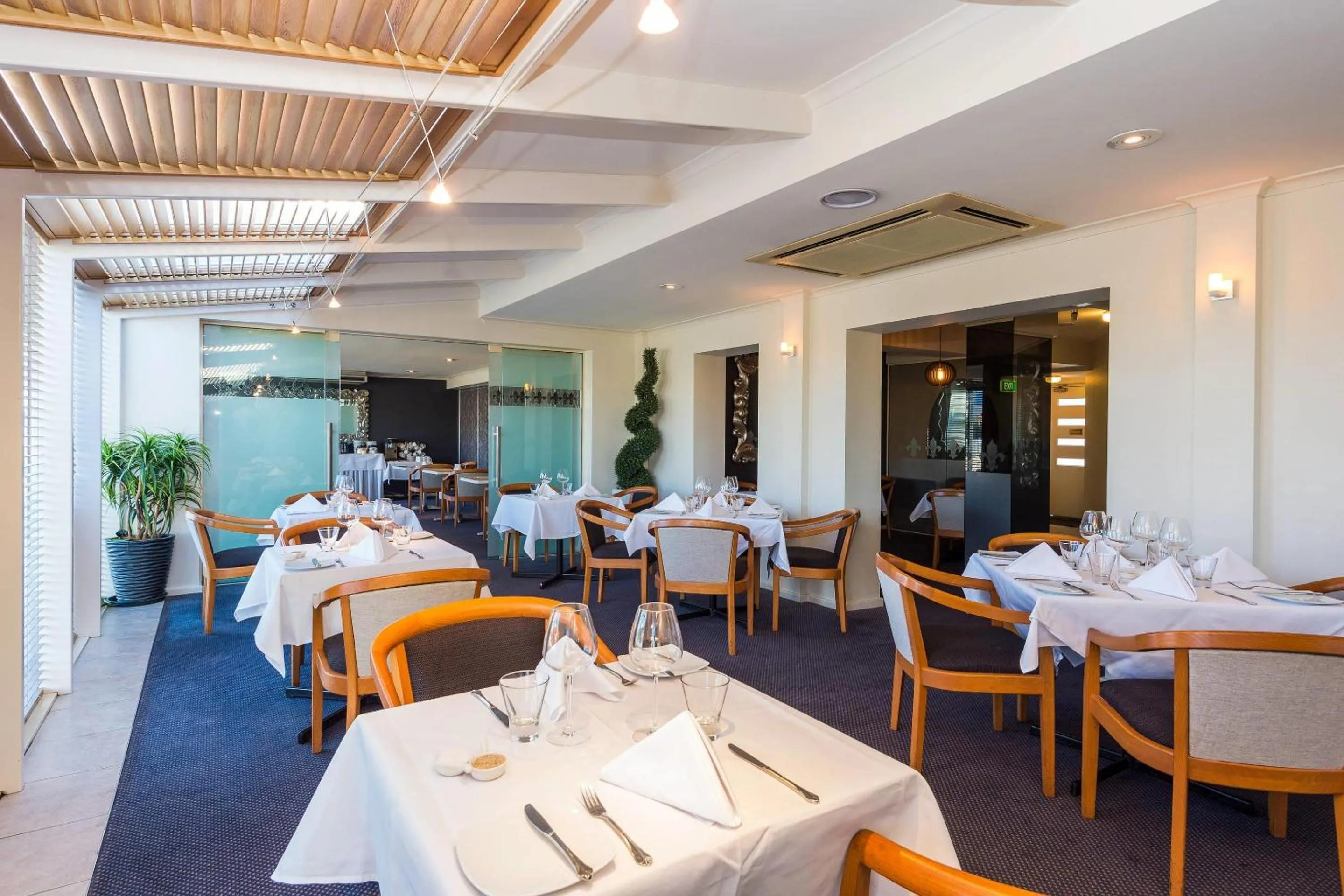 Restaurant/places to eat in Comfort Inn All Seasons