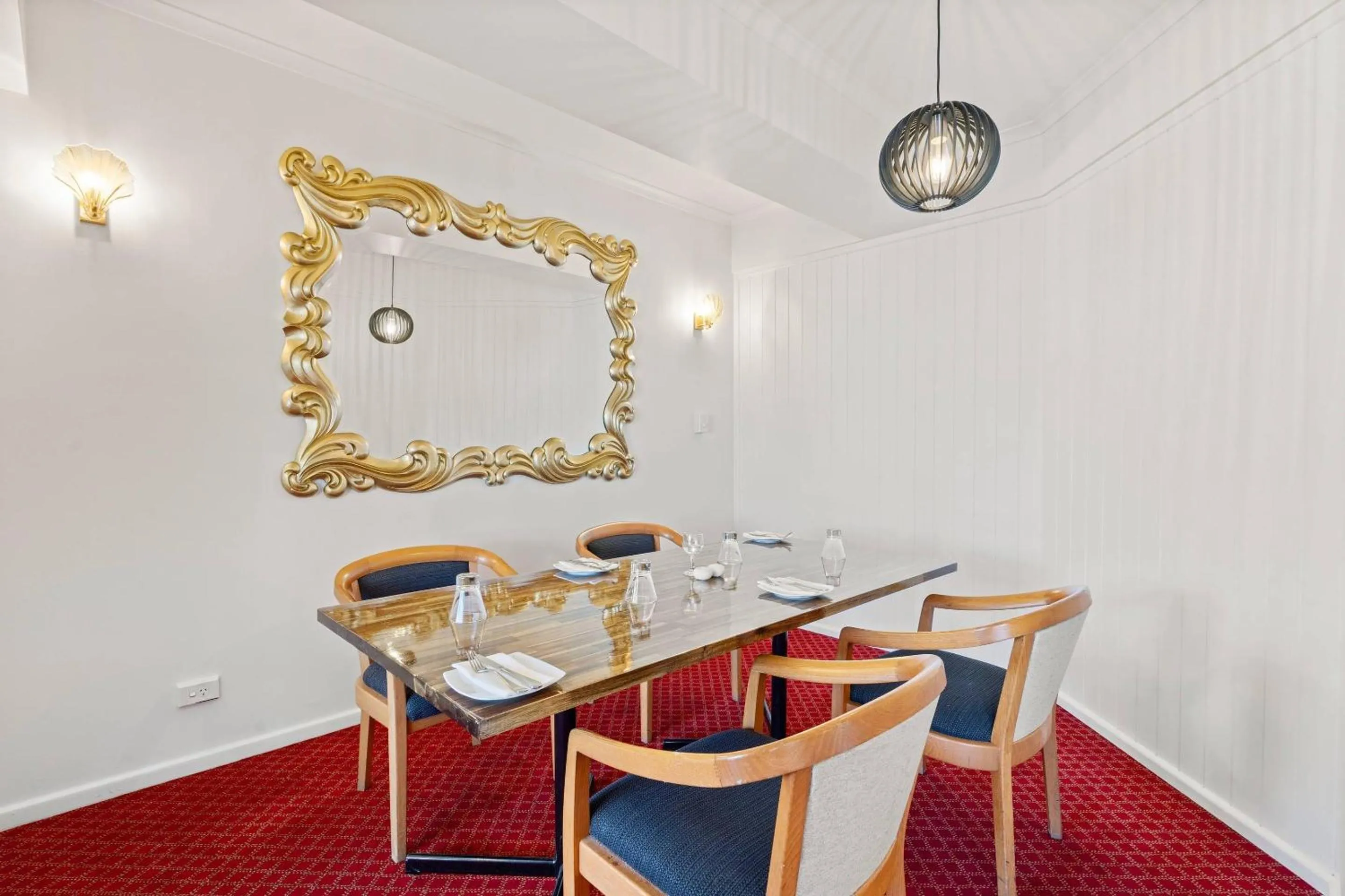 Restaurant/places to eat in Comfort Inn All Seasons