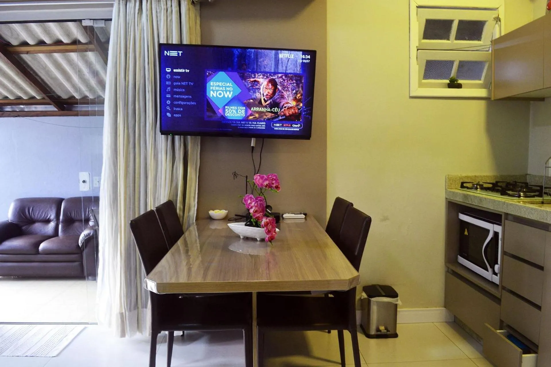 Kitchen or kitchenette in CASA PRAIA A 600m DO MAR