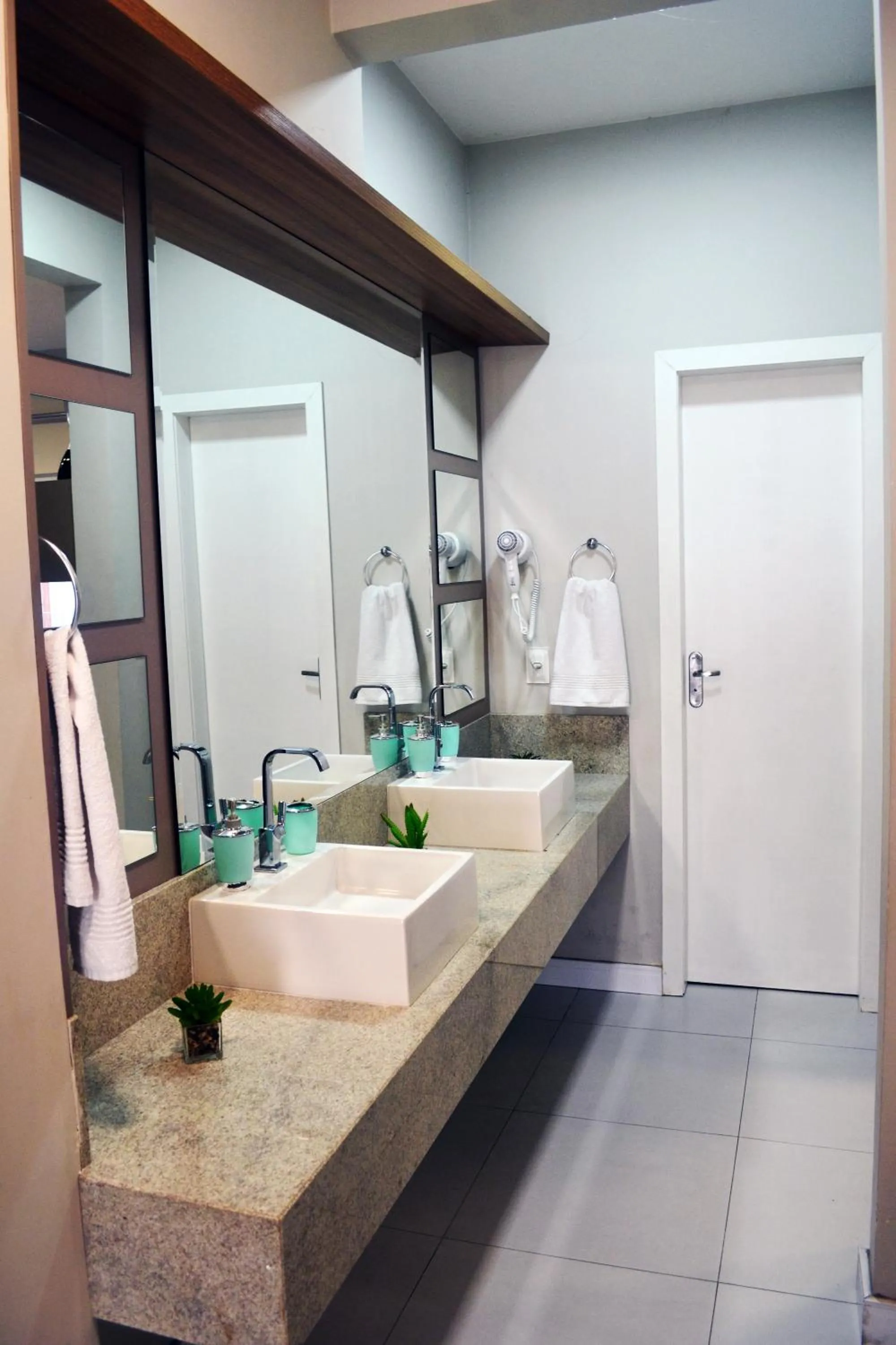 Bathroom in CASA PRAIA A 600m DO MAR