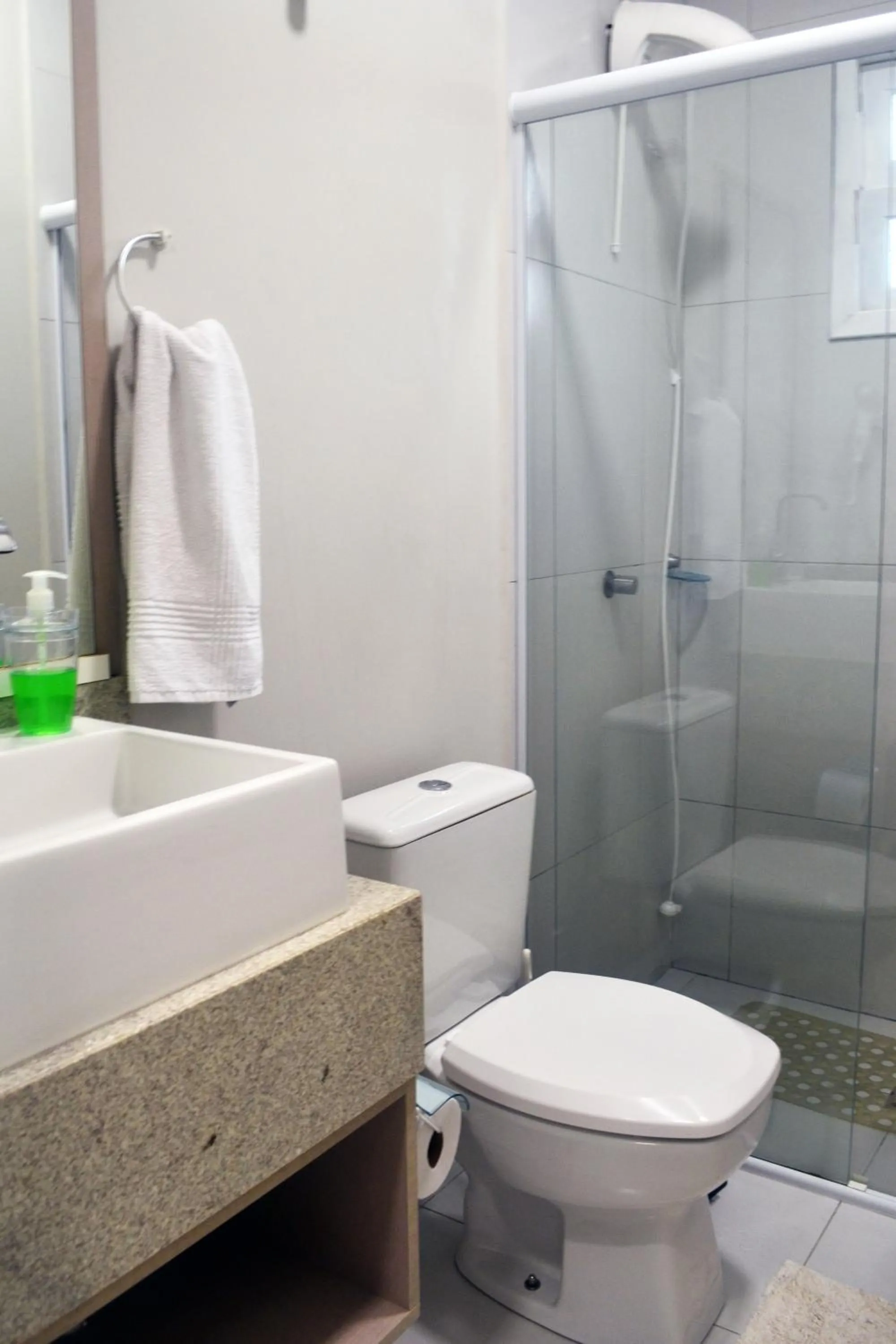 Shower in CASA PRAIA A 600m DO MAR
