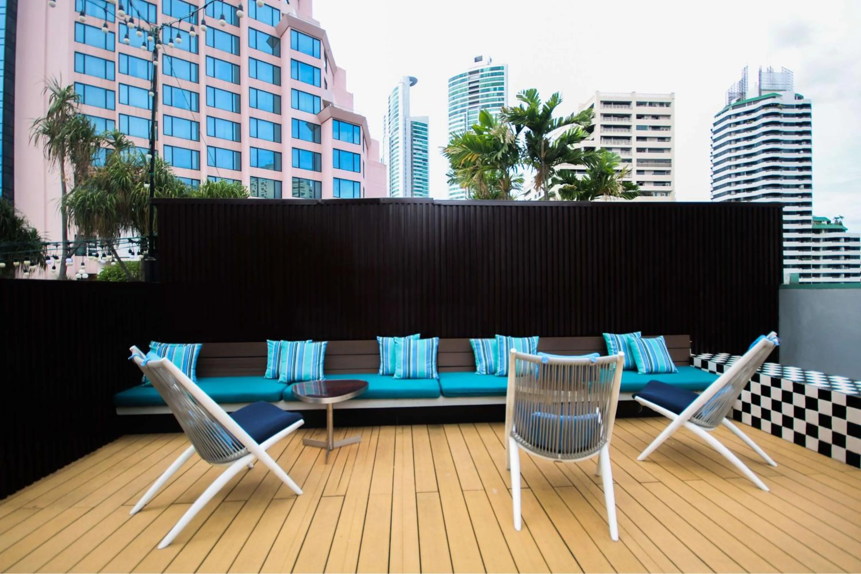 Pool view in Park Plaza Bangkok Soi 18