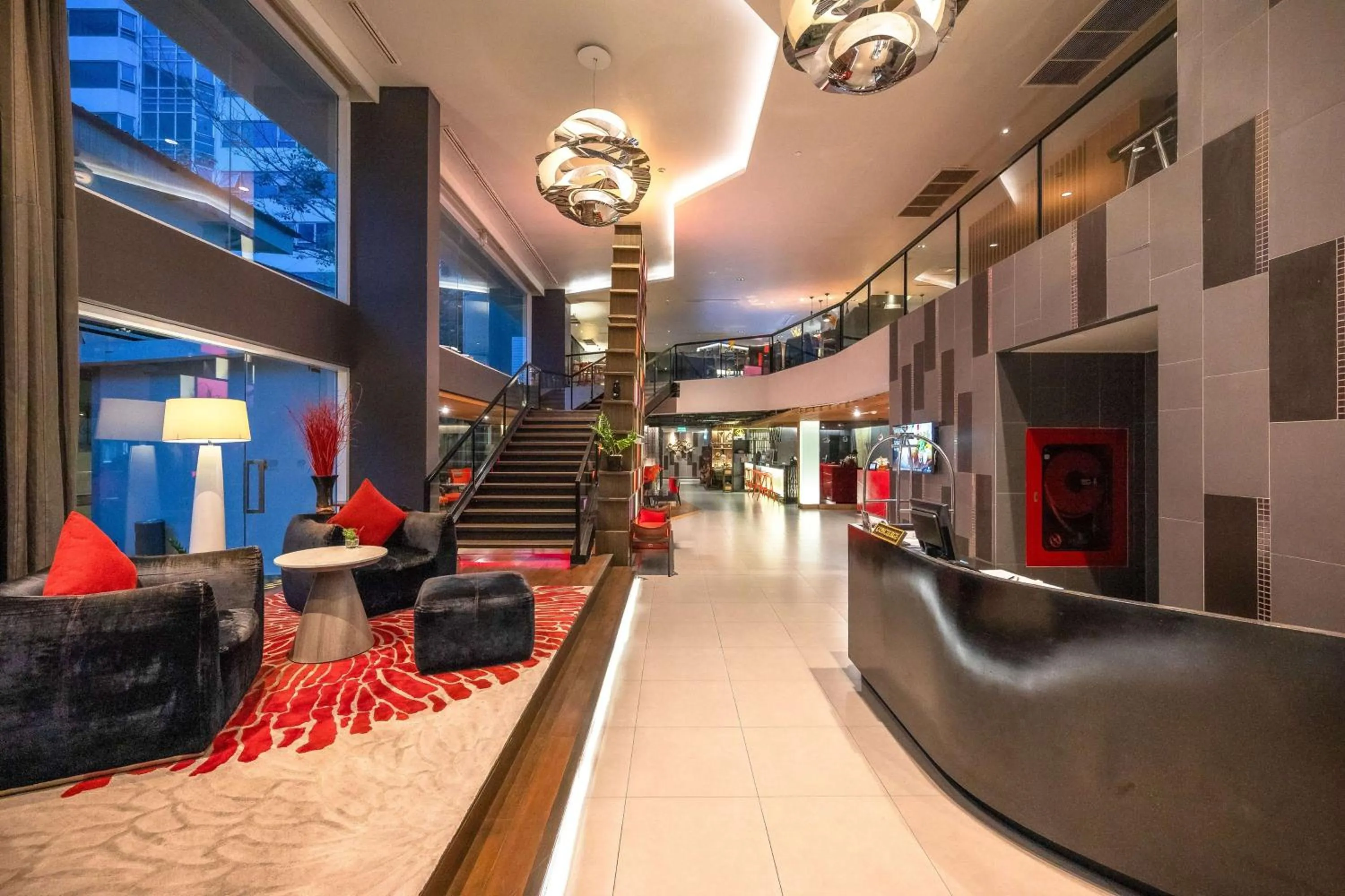 Lobby or reception in Park Plaza Bangkok Soi 18