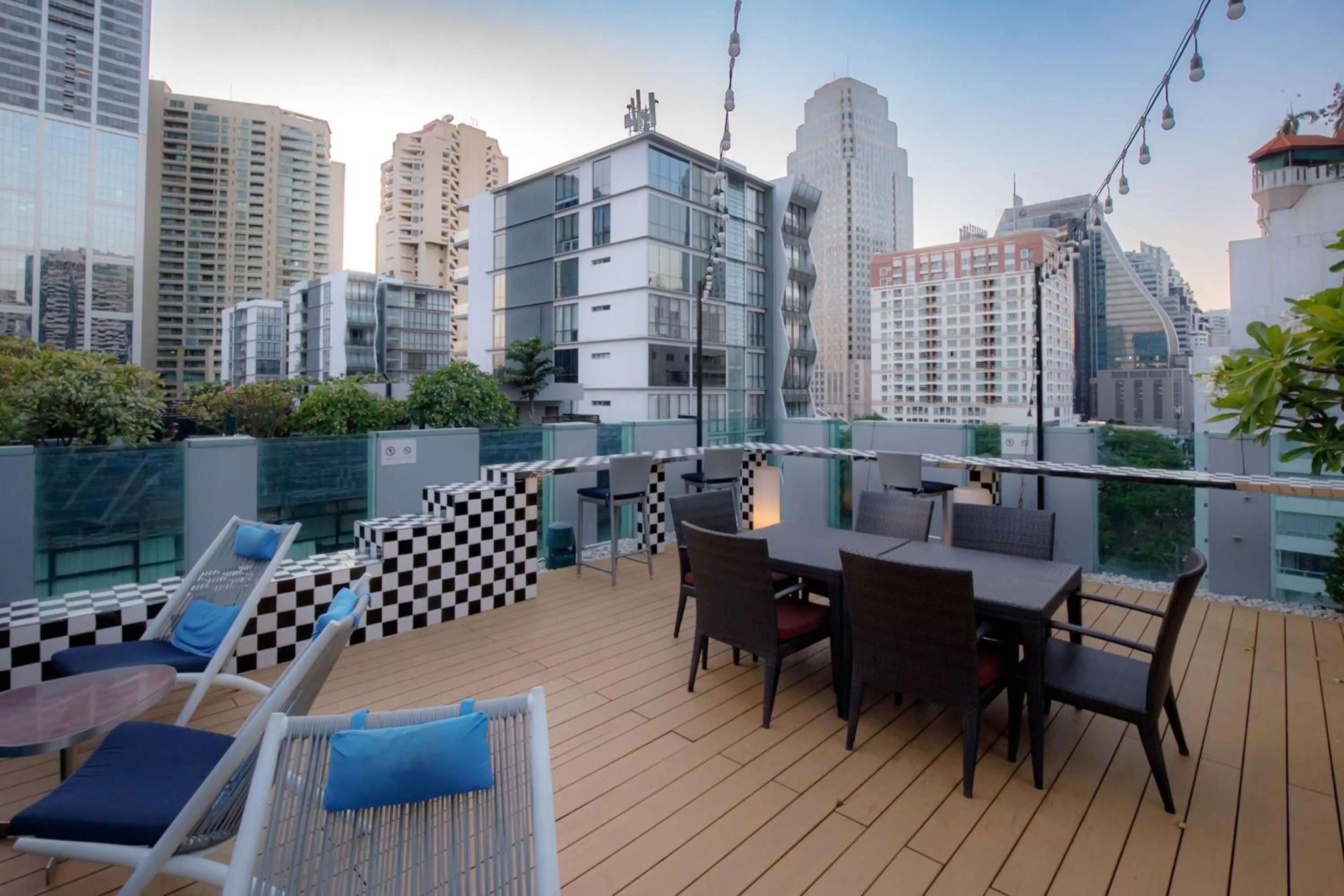 Pool view in Park Plaza Bangkok Soi 18