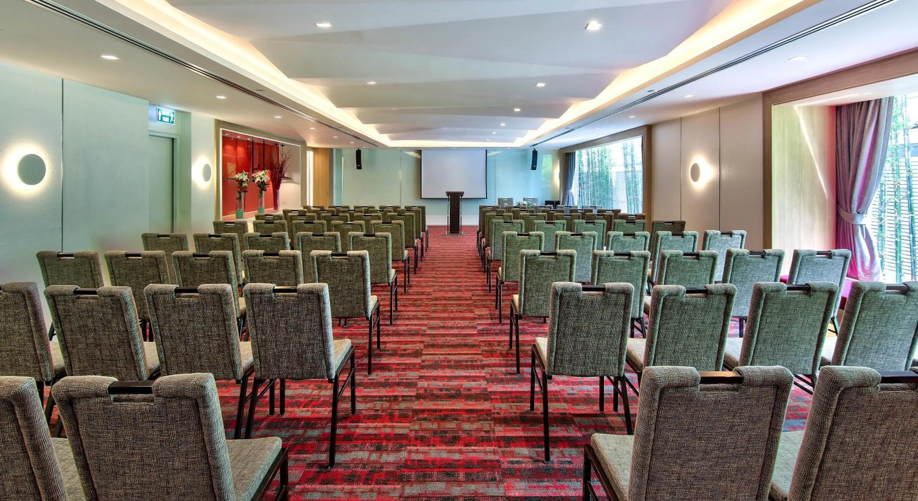 Meeting/conference room in Park Plaza Bangkok Soi 18