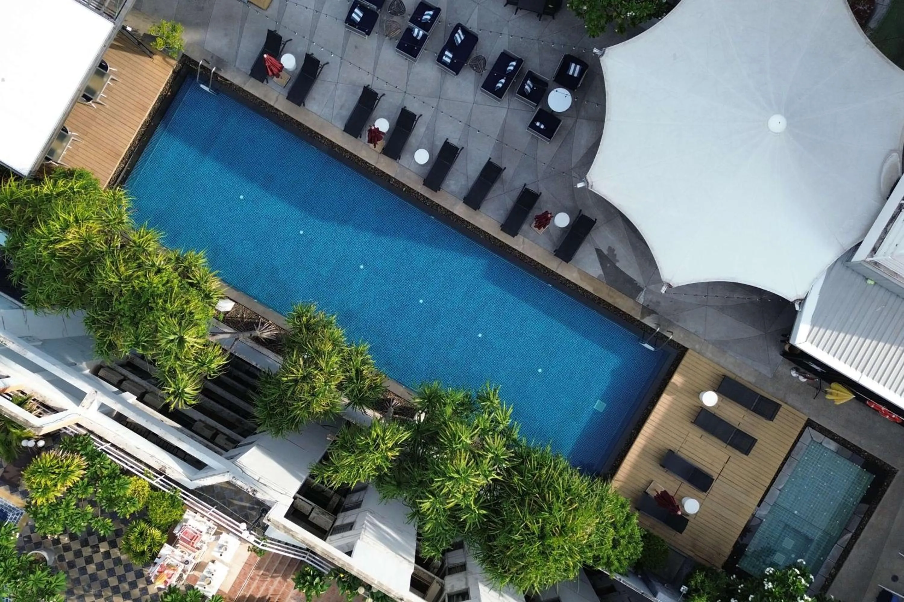 Pool view in Park Plaza Bangkok Soi 18