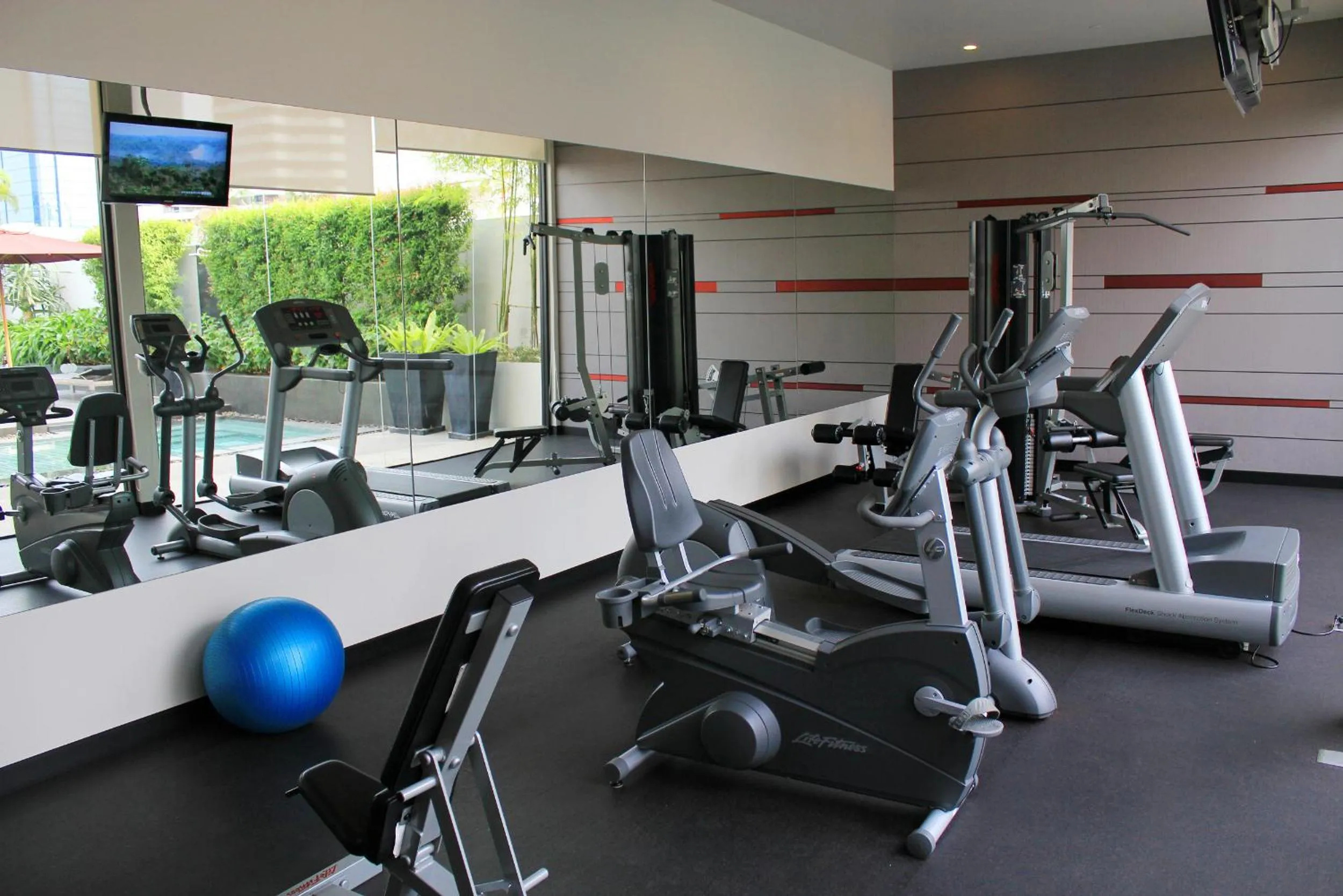 Fitness centre/facilities in Park Plaza Bangkok Soi 18