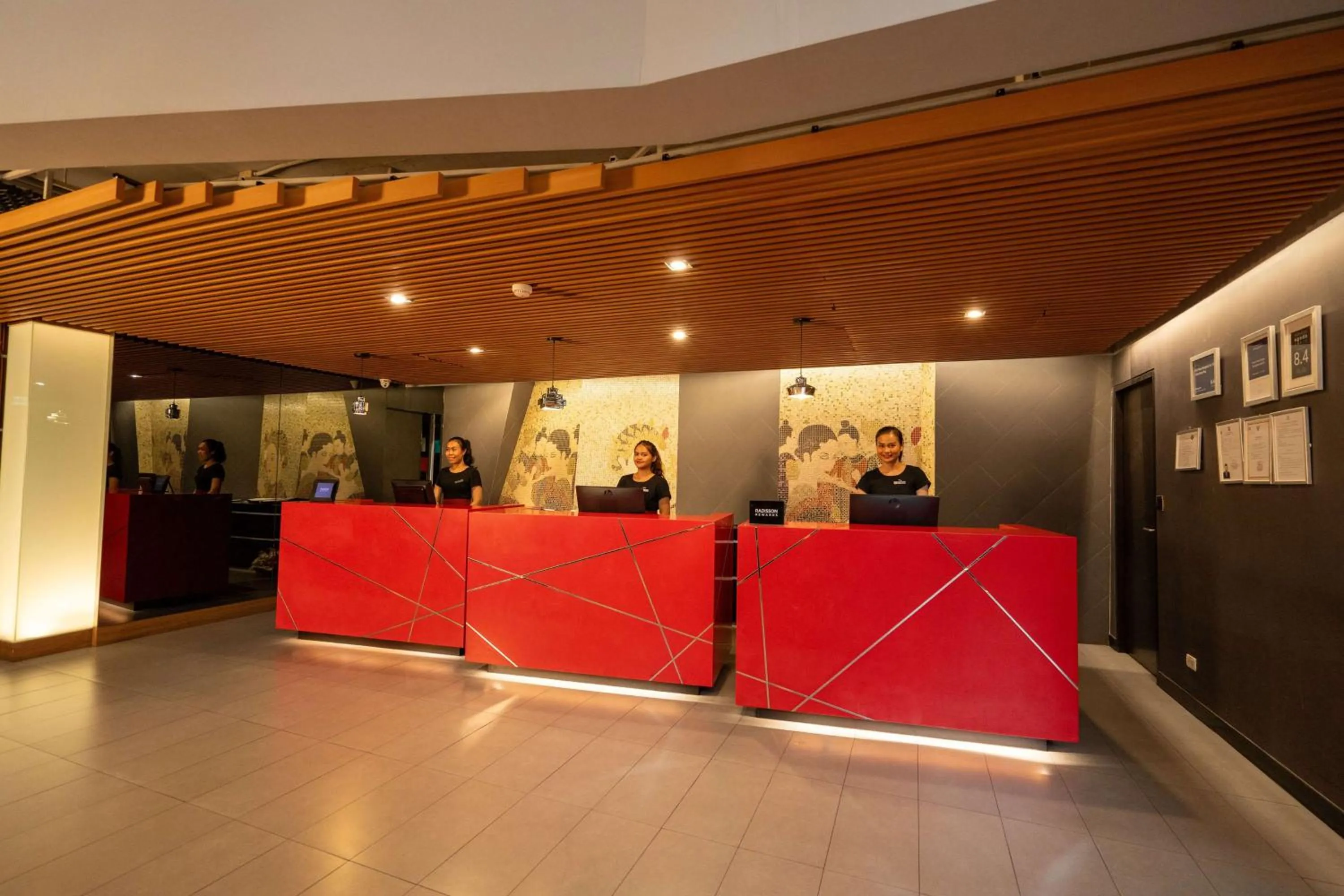 Lobby or reception in Park Plaza Bangkok Soi 18