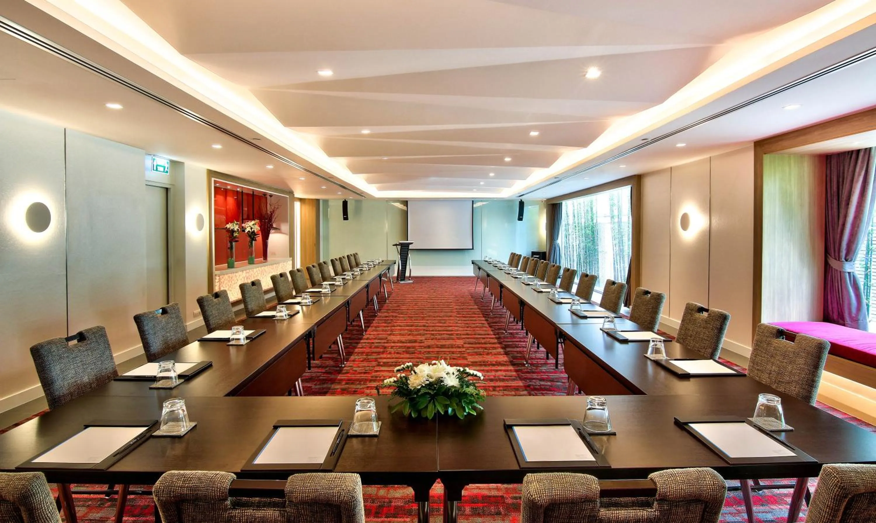 Meeting/conference room in Park Plaza Bangkok Soi 18