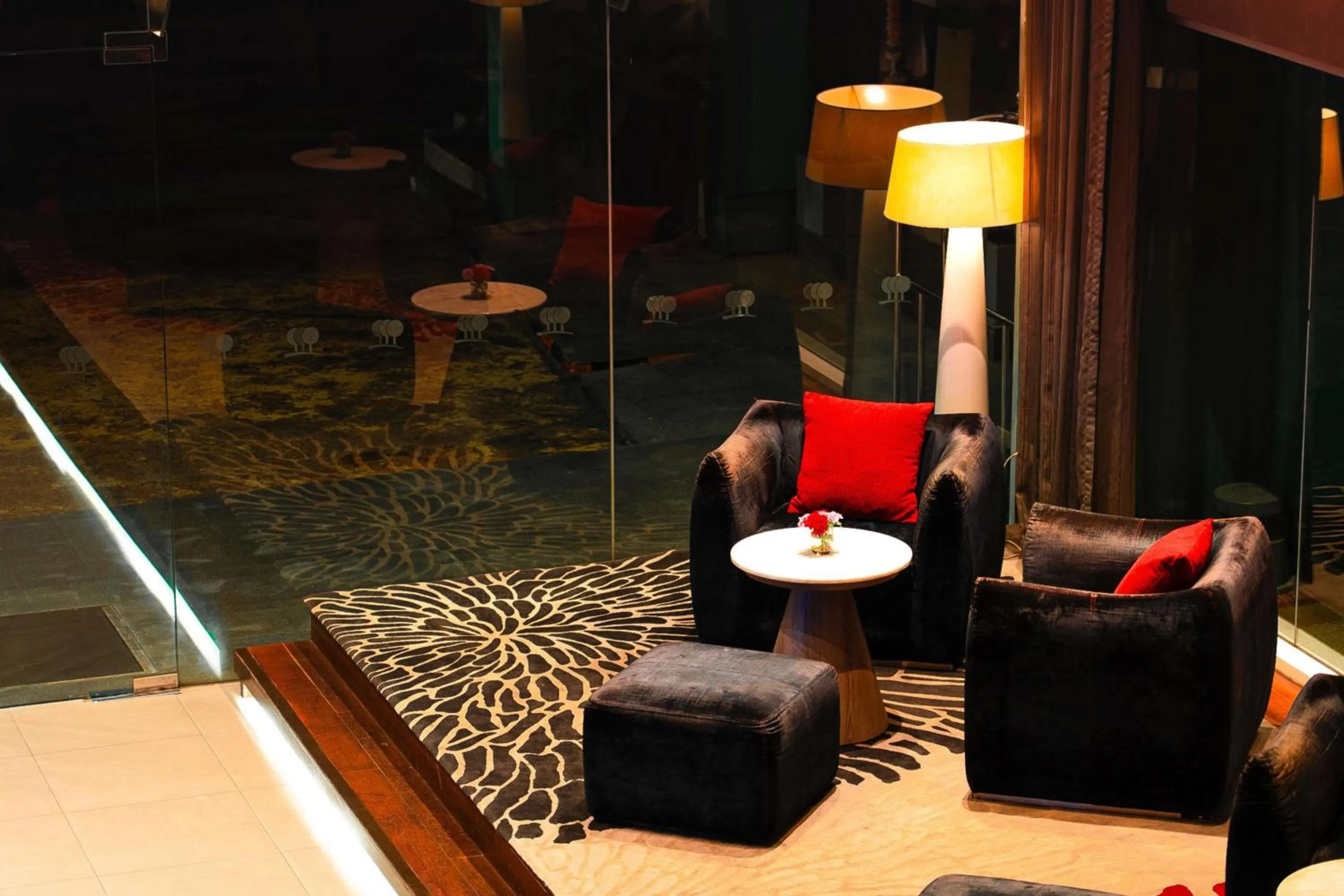 Lobby or reception in Park Plaza Bangkok Soi 18