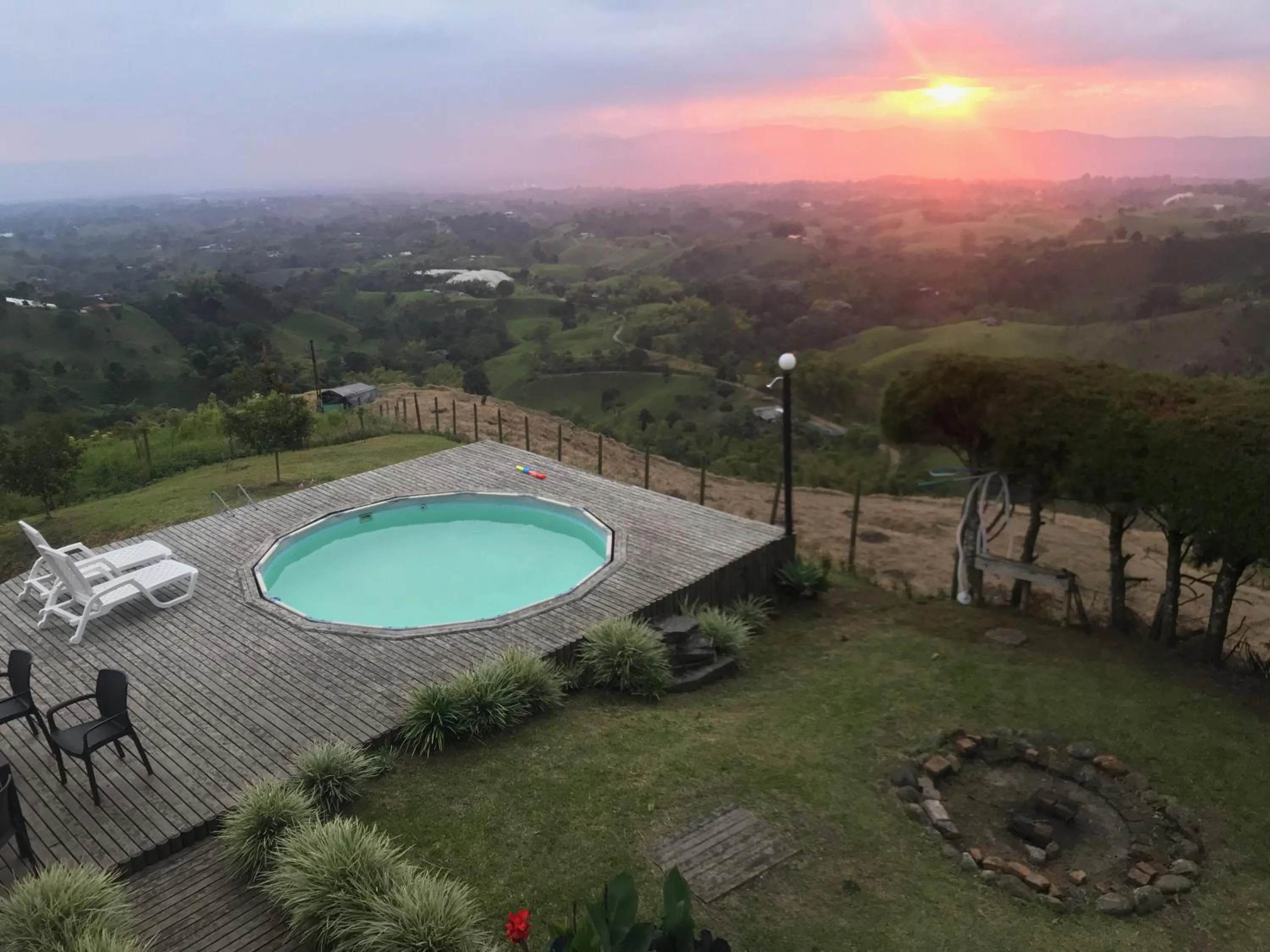 Pool view in Santa Elena de la Colina