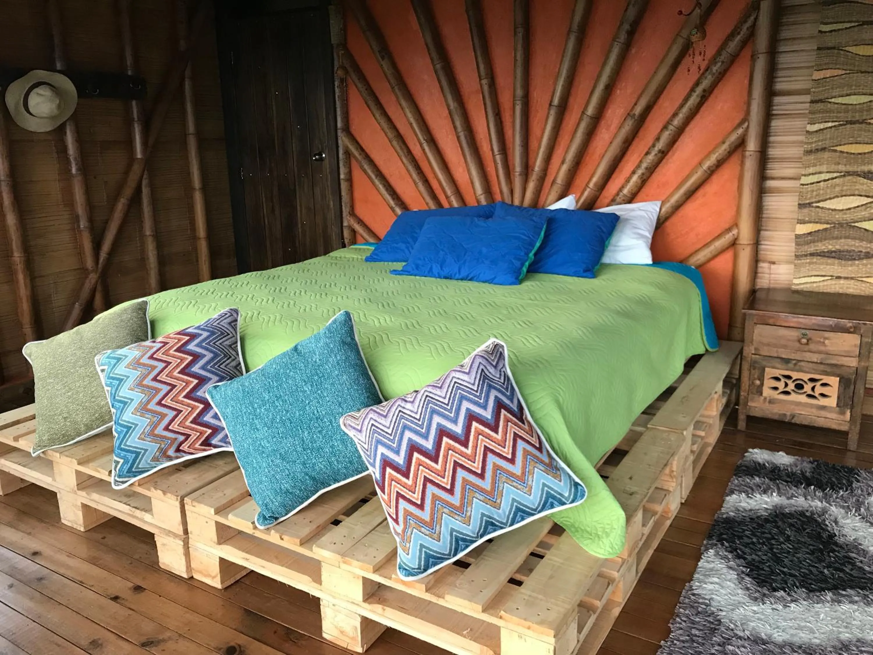 Bedroom, Bed in Santa Elena de la Colina