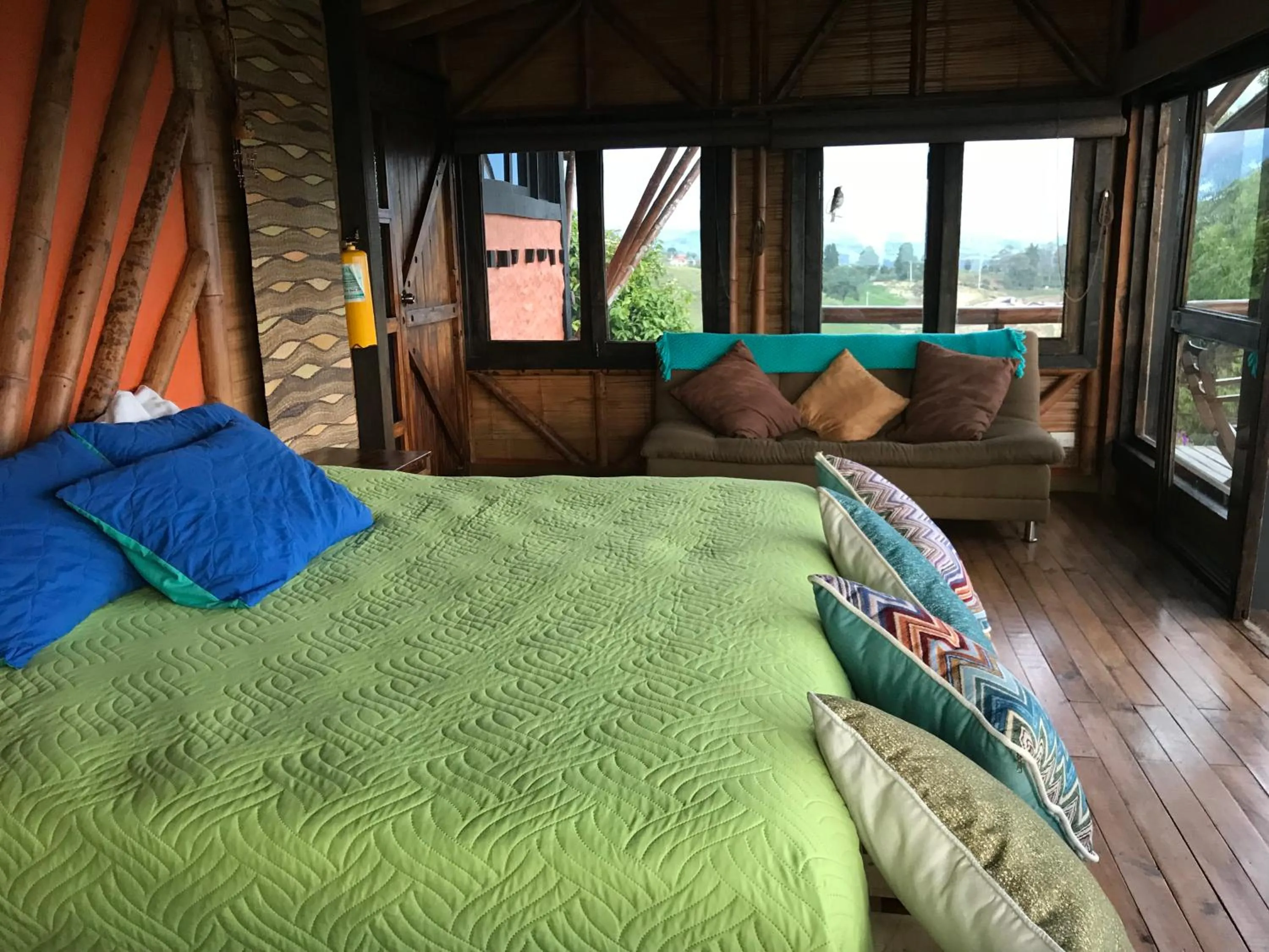 Photo of the whole room, Bed in Santa Elena de la Colina