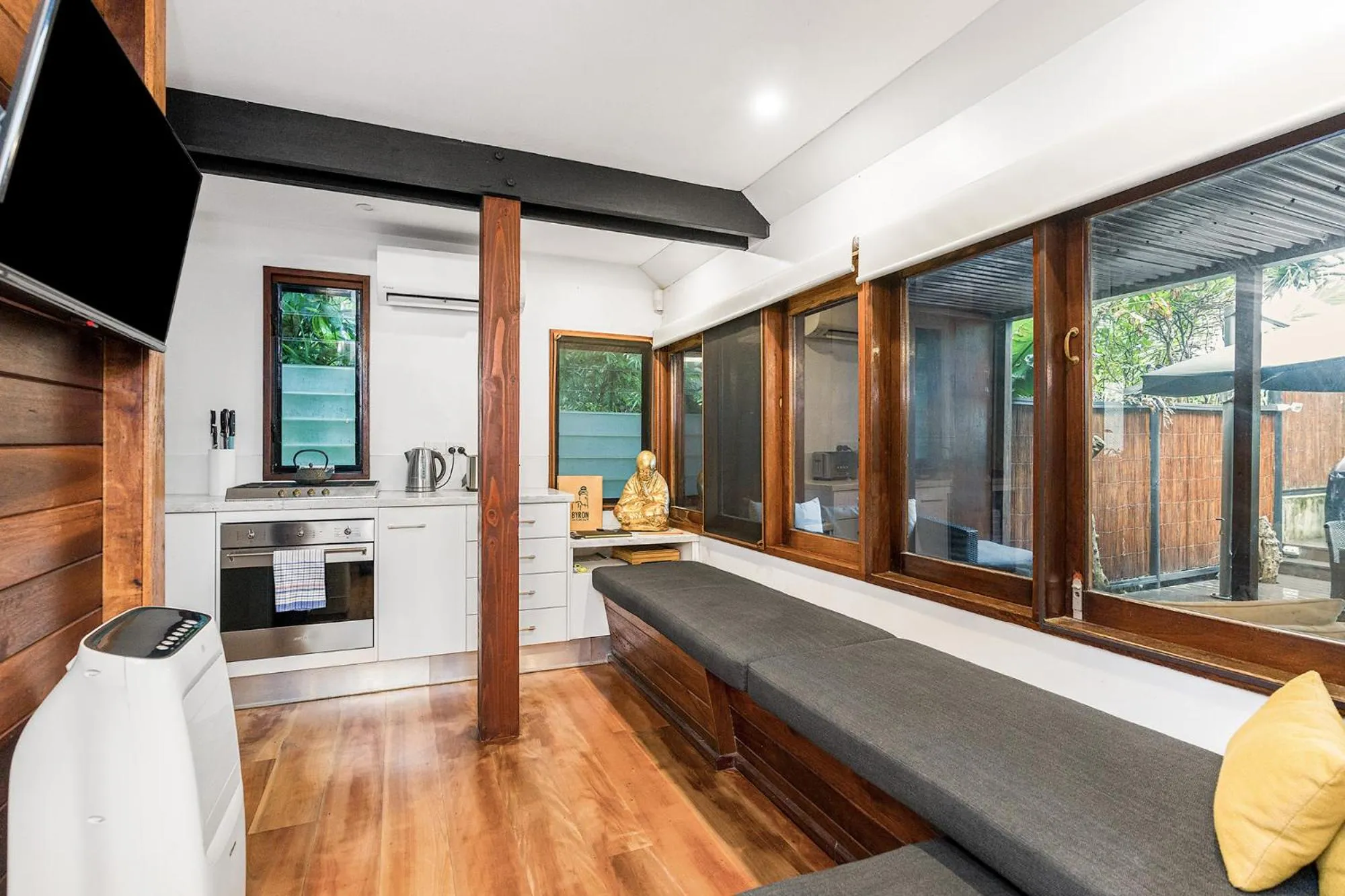 Kitchen or kitchenette in Shambhala @ Byron