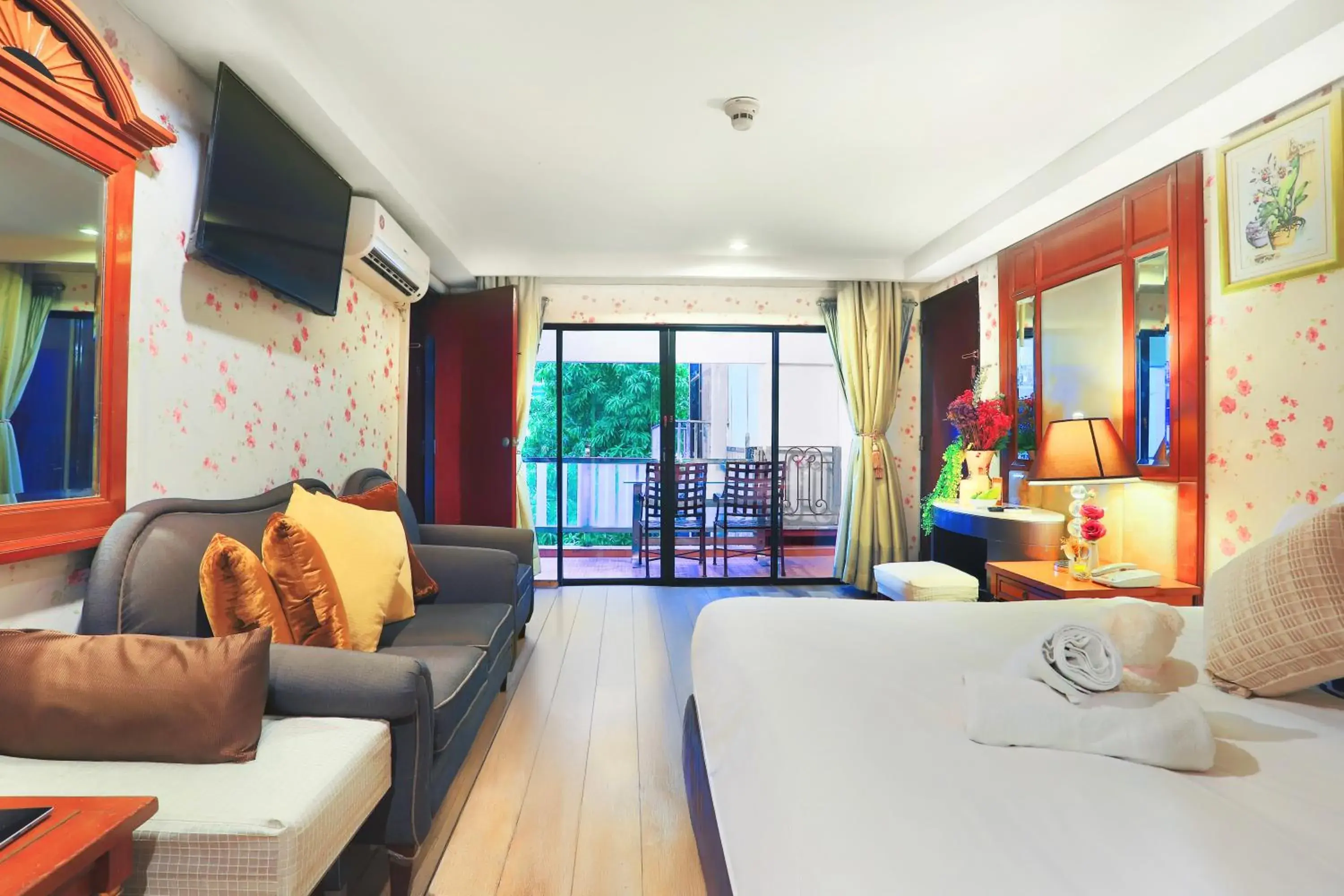 Diamond City Hotel SHA Certified Diamond City Hotel SHA Certified