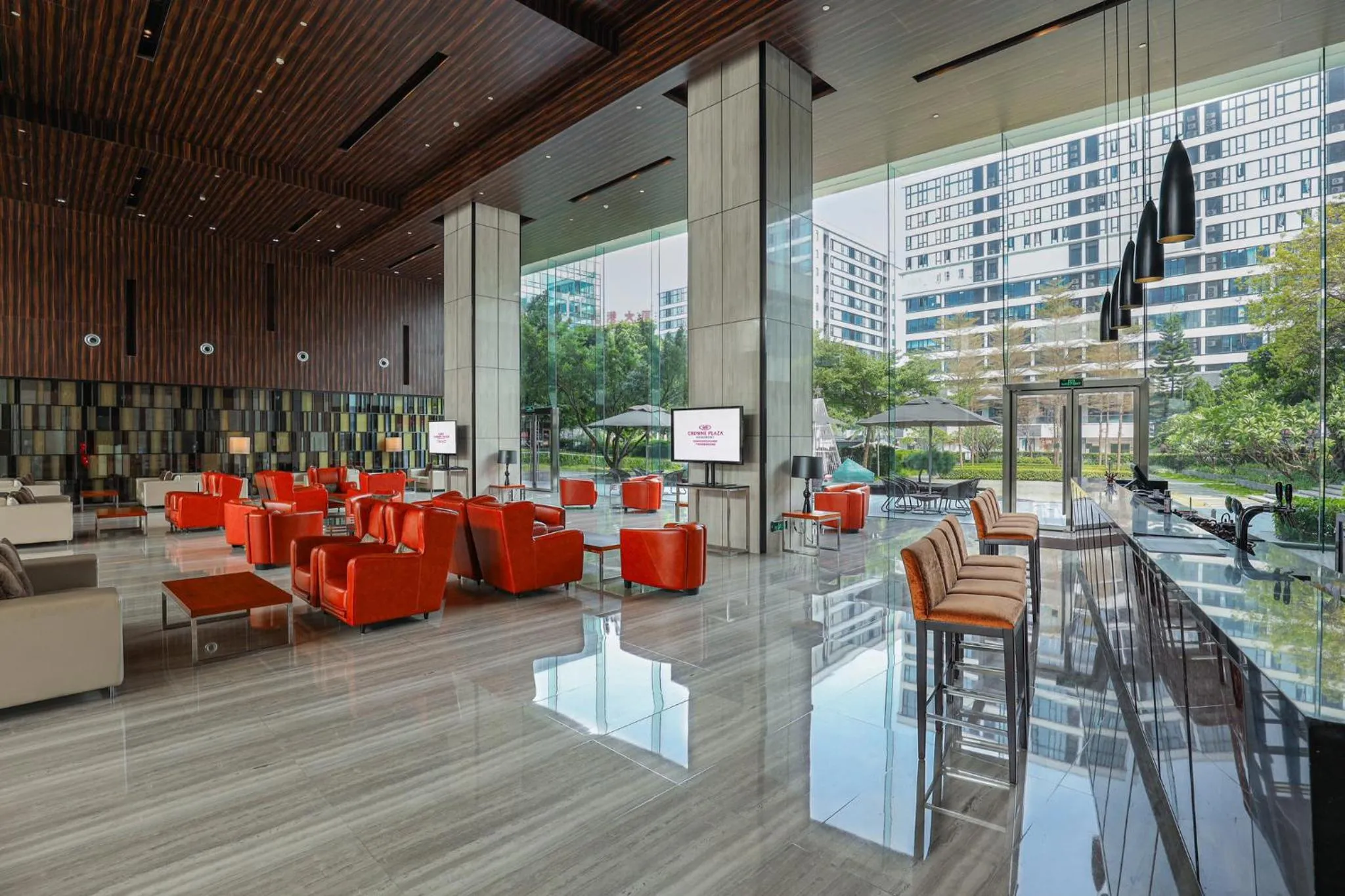 Property building in Crowne Plaza Guangzhou Huadu by IHG - Free Shuttle bus between hotel to Exhibition Center During Canton Fair