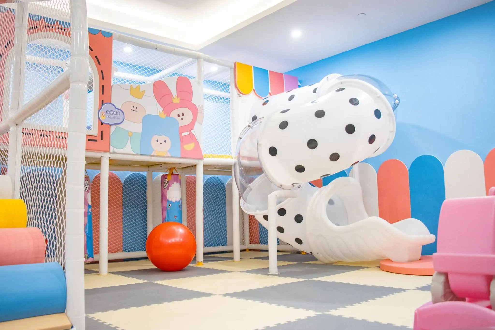 Area and facilities in Crowne Plaza Guangzhou Huadu by IHG - Free Shuttle bus between hotel to Exhibition Center During Canton Fair