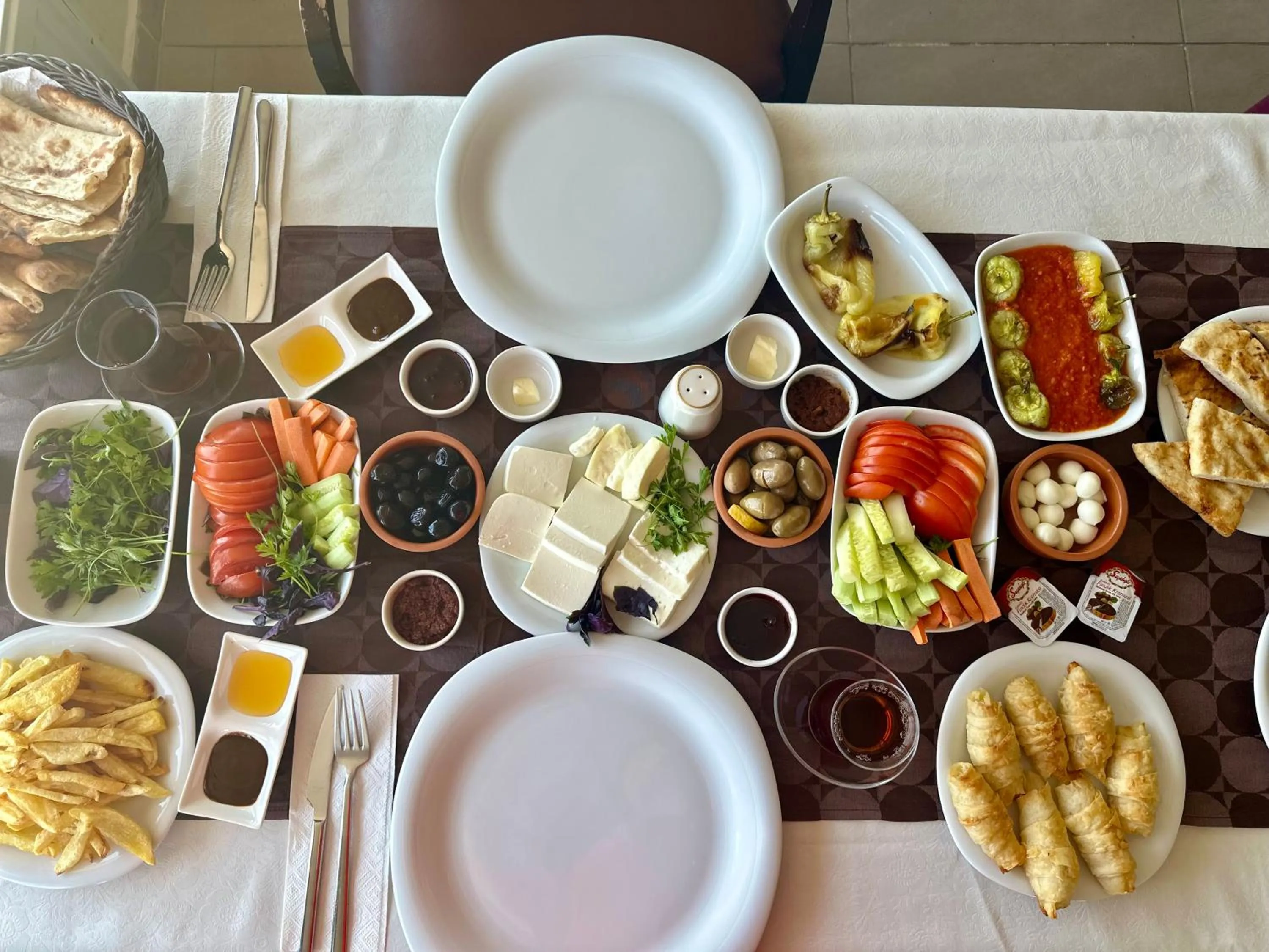 Breakfast in The Yücedağ Hotel
