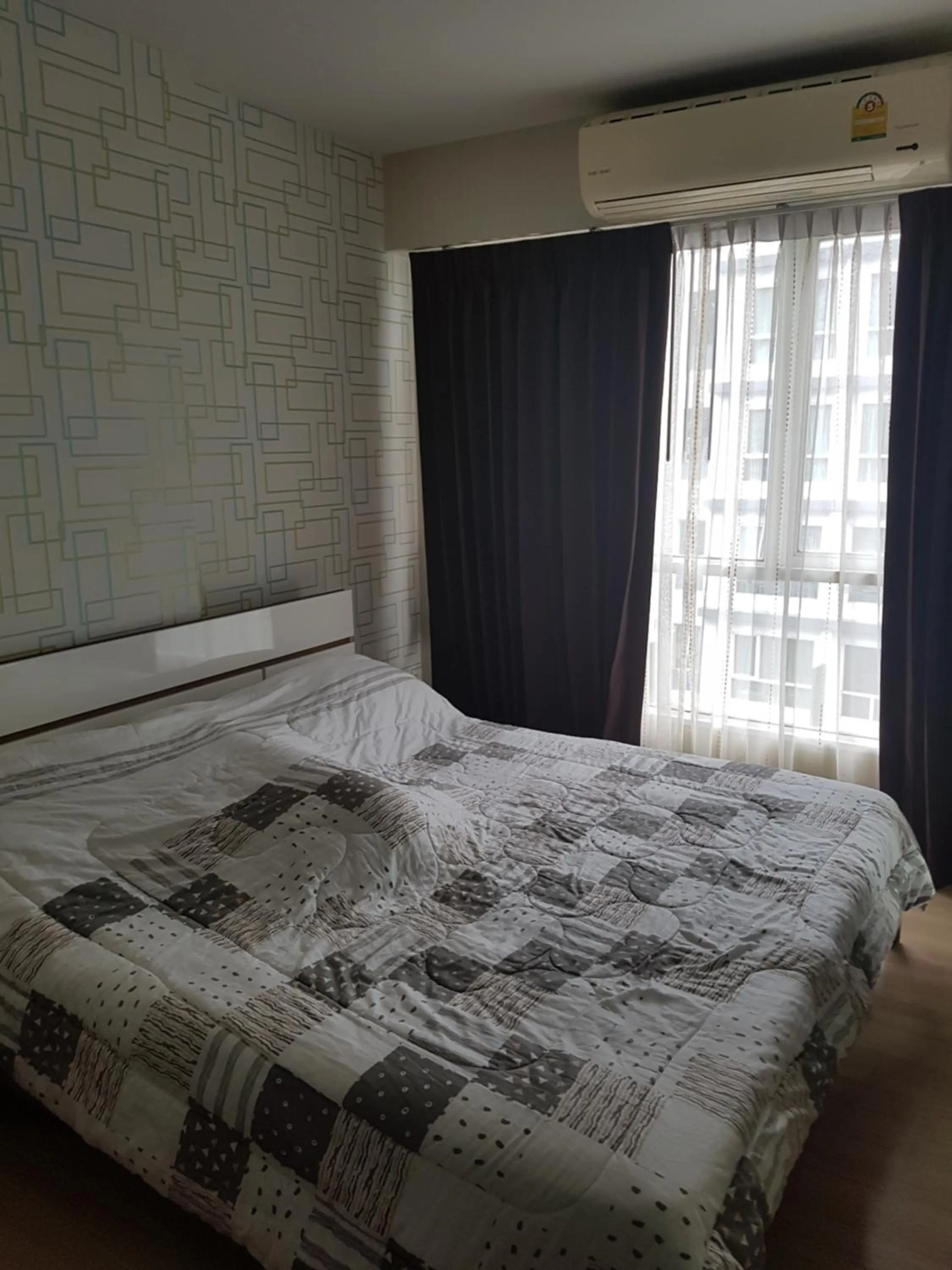 Bed in The Idol Bangsaen 206