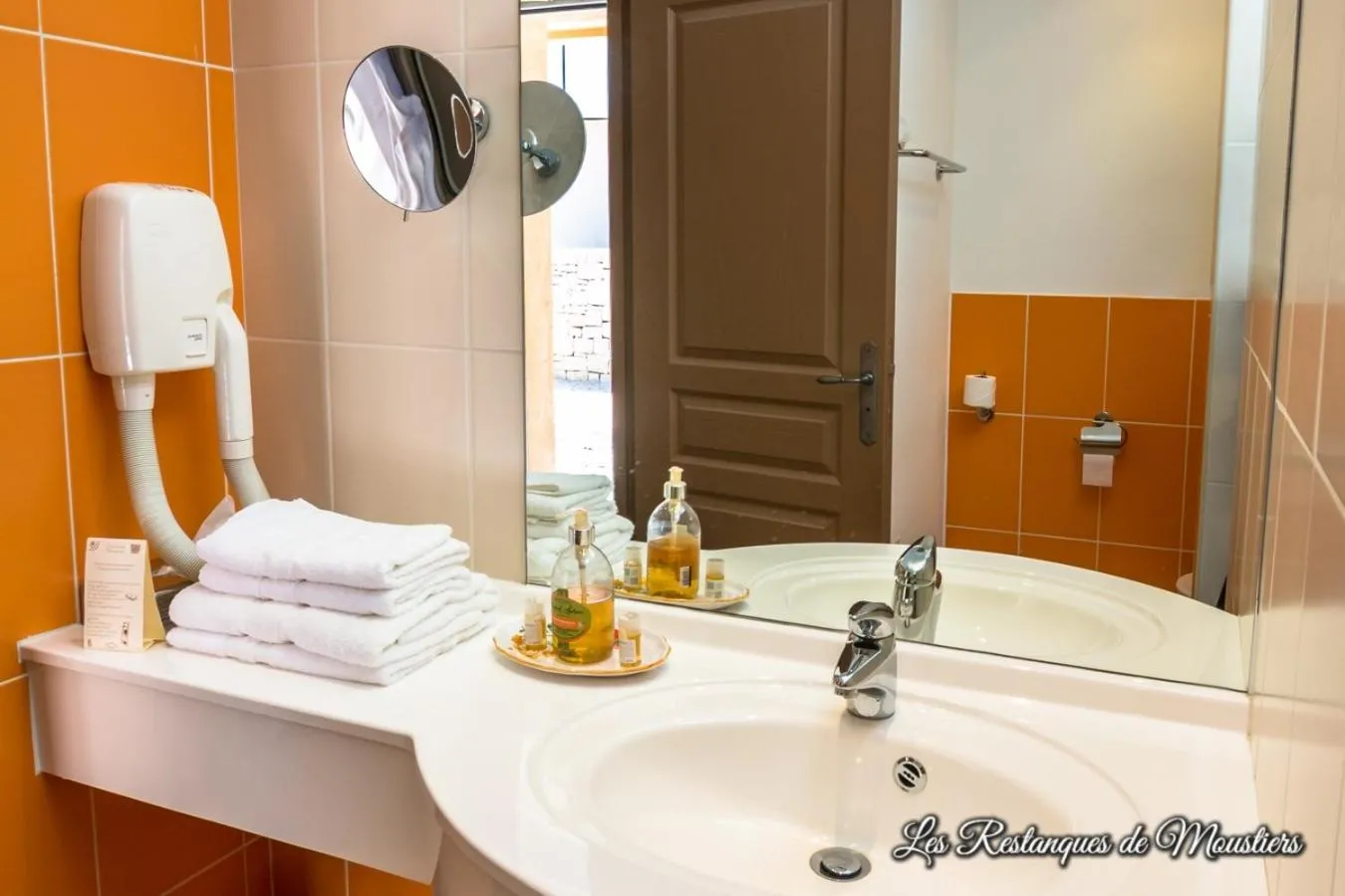 Bathroom in Hotel Les Restanques De Moustiers