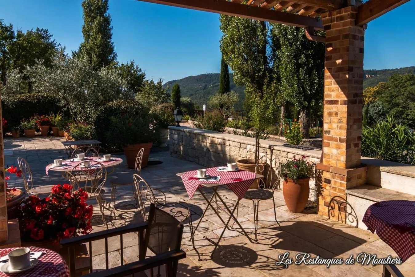 Balcony/Terrace in Hotel Les Restanques De Moustiers