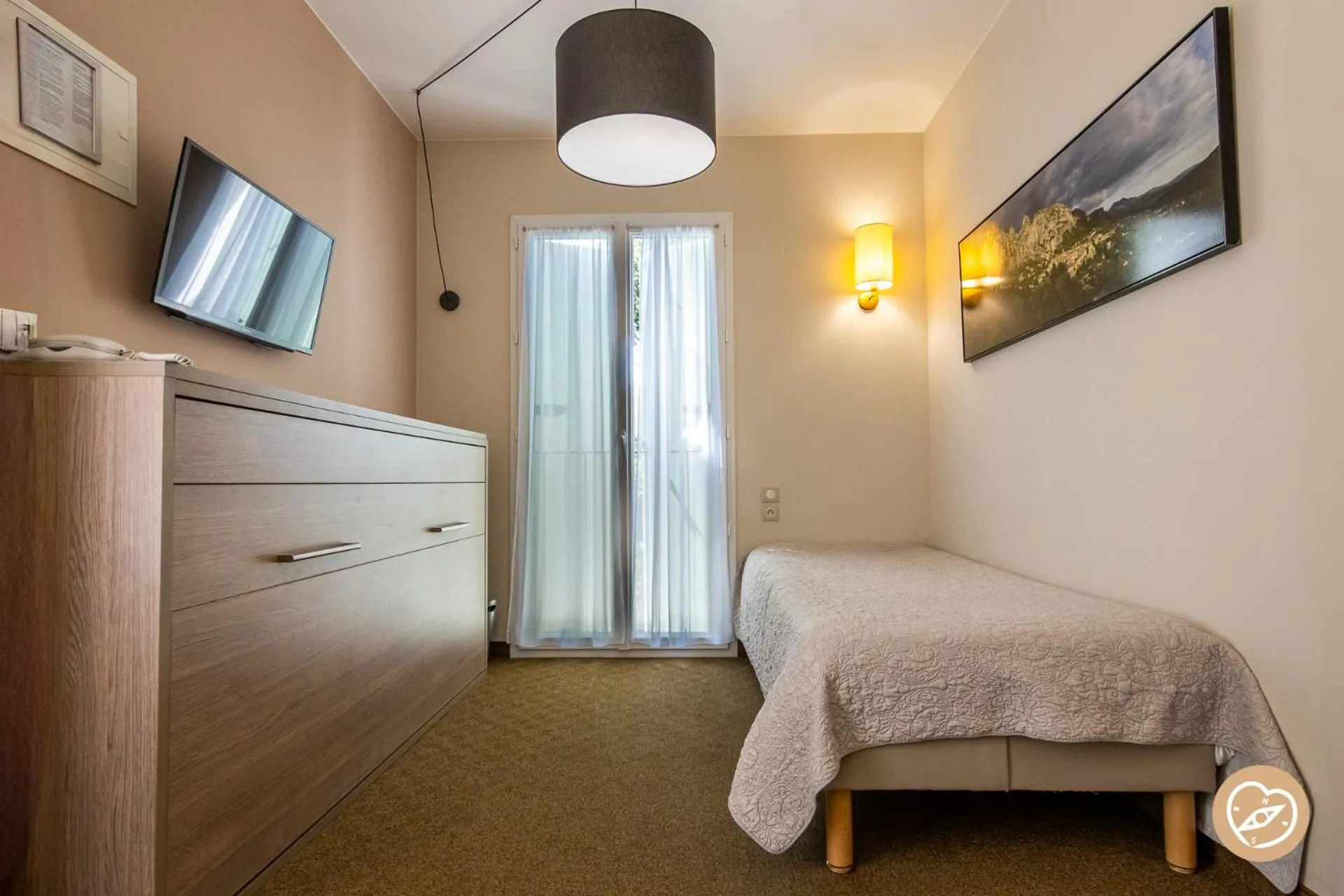 Bedroom, Bed in Hotel Les Restanques De Moustiers