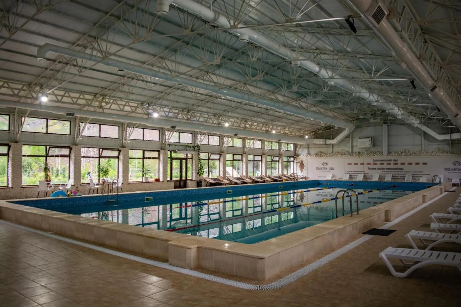 Swimming pool in Hotel Bridges Bishkek