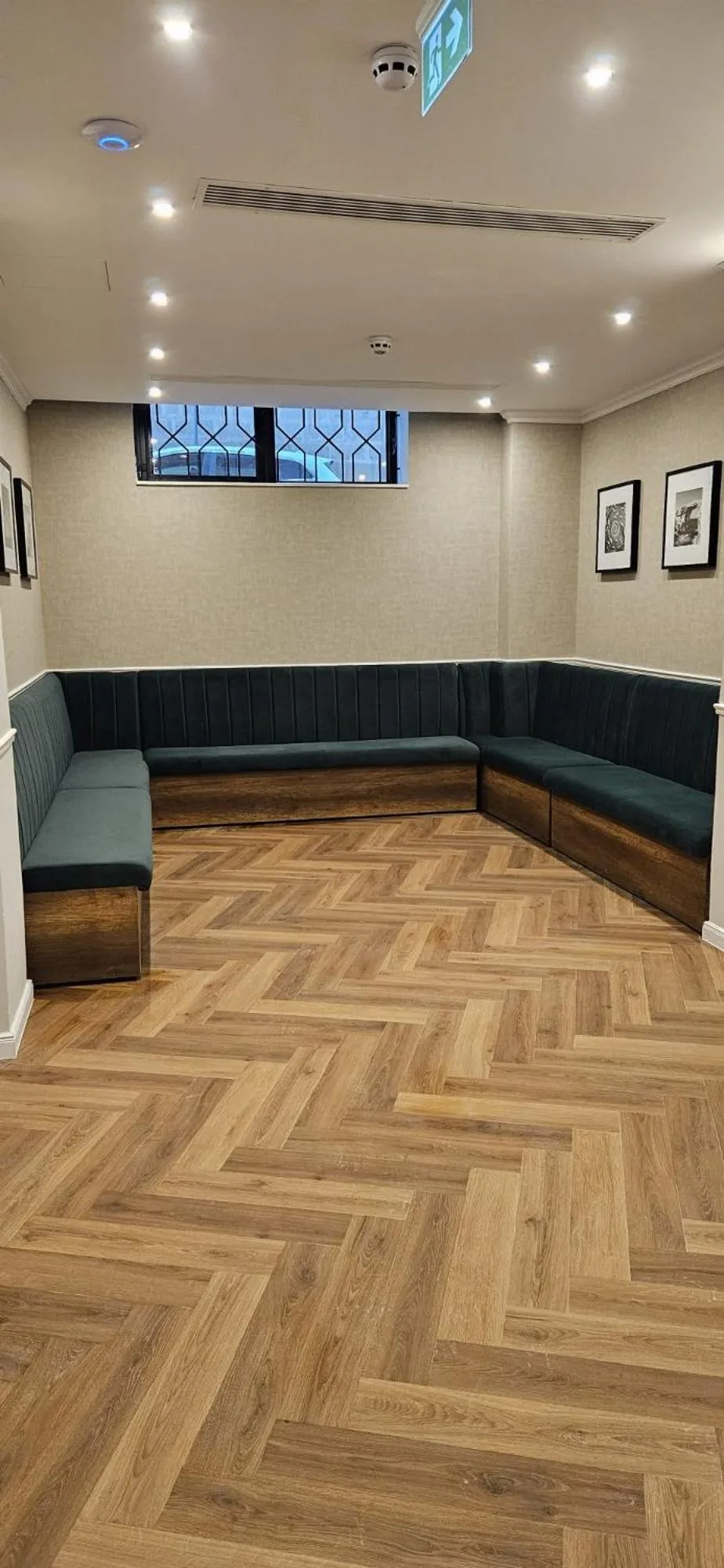 Seating area in Carlton Hotel