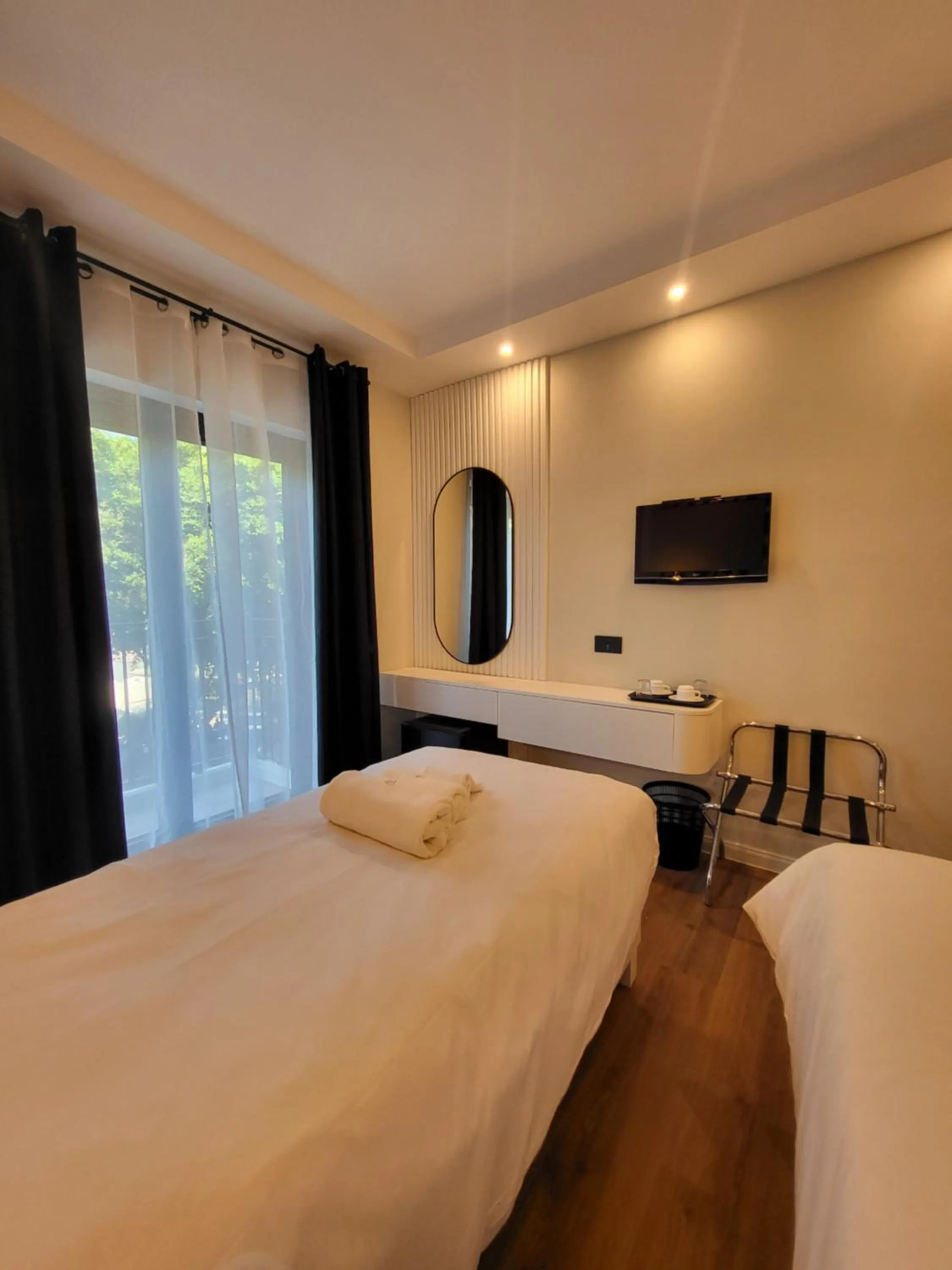 Bed in Carlton Hotel