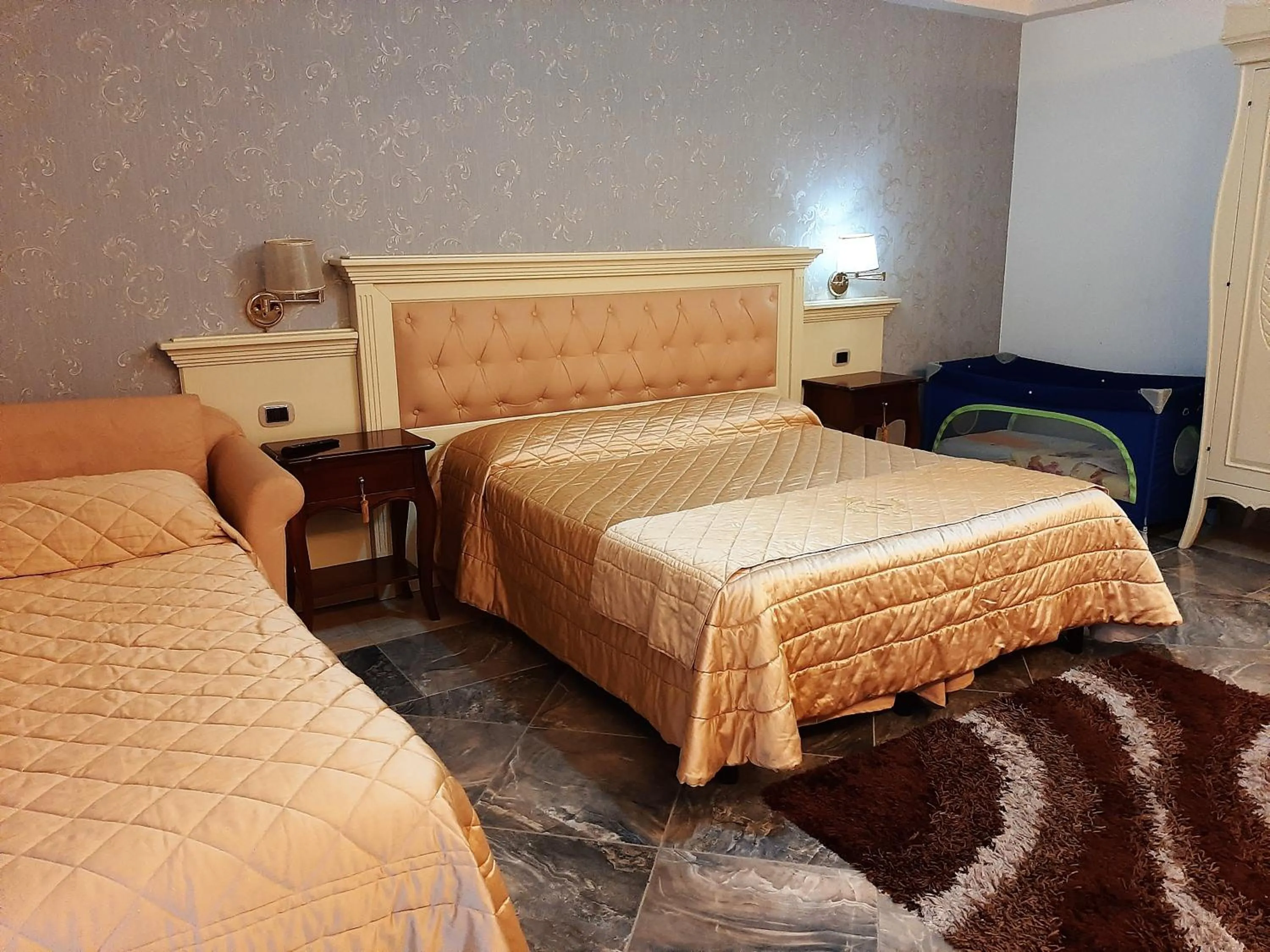 Photo of the whole room, Bed in Regina di Saba - Hotel Villa per ricevimenti