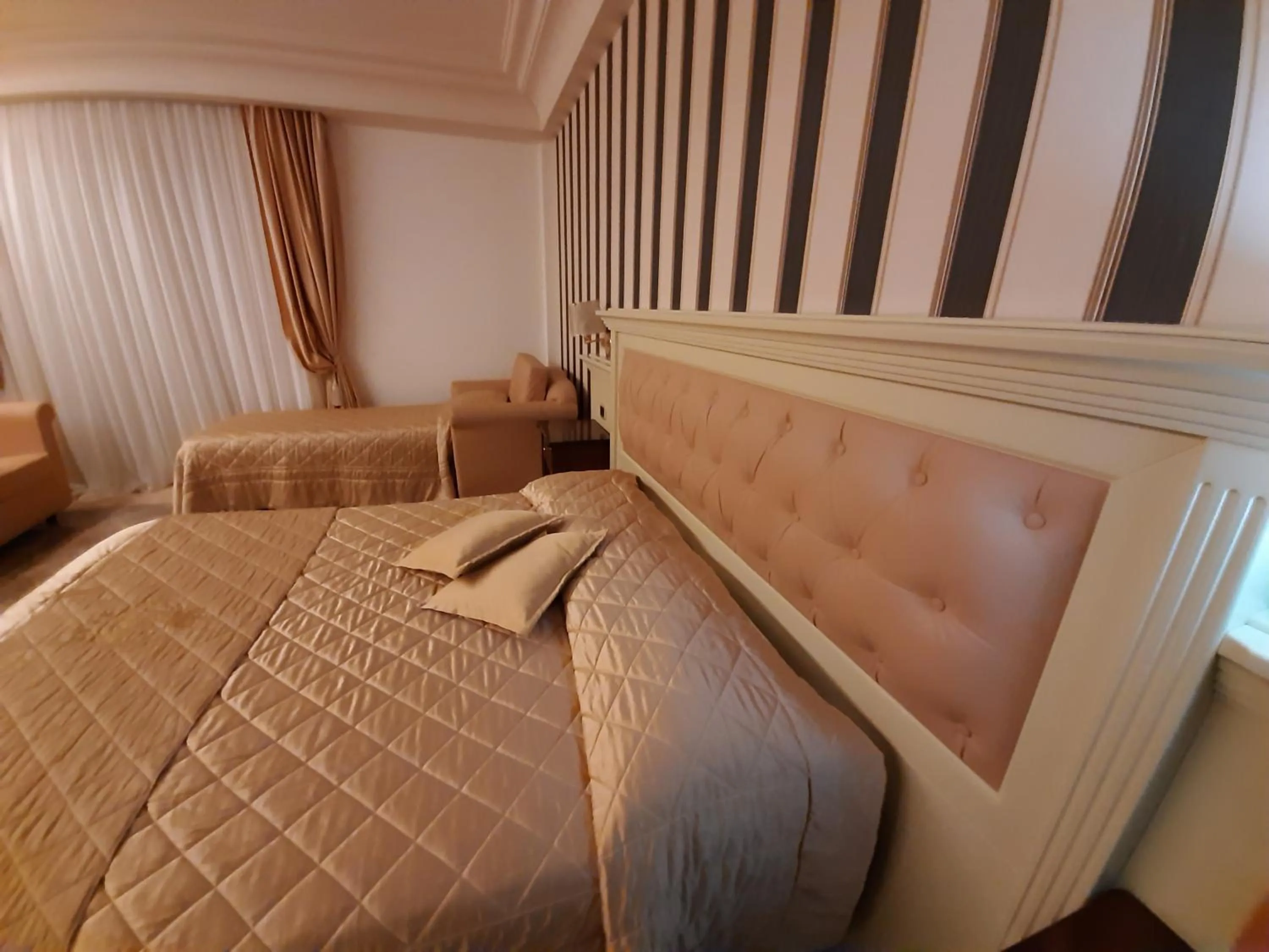 Photo of the whole room, Bed in Regina di Saba - Hotel Villa per ricevimenti