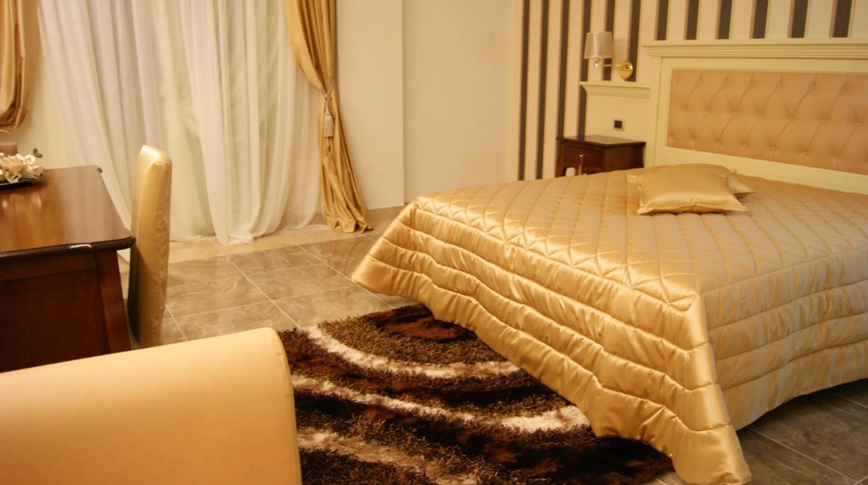 Photo of the whole room, Bed in Regina di Saba - Hotel Villa per ricevimenti