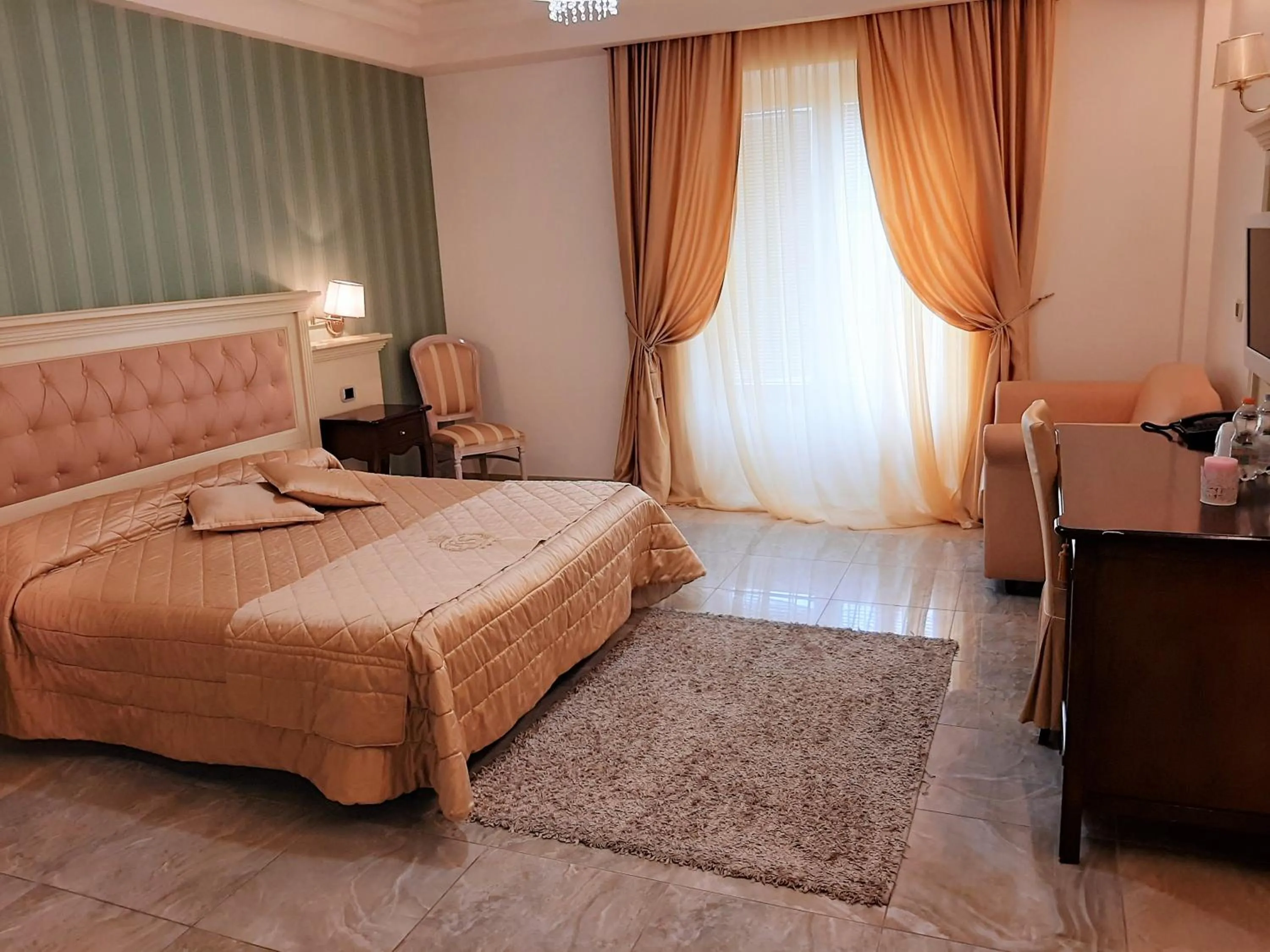 Photo of the whole room, Bed in Regina di Saba - Hotel Villa per ricevimenti