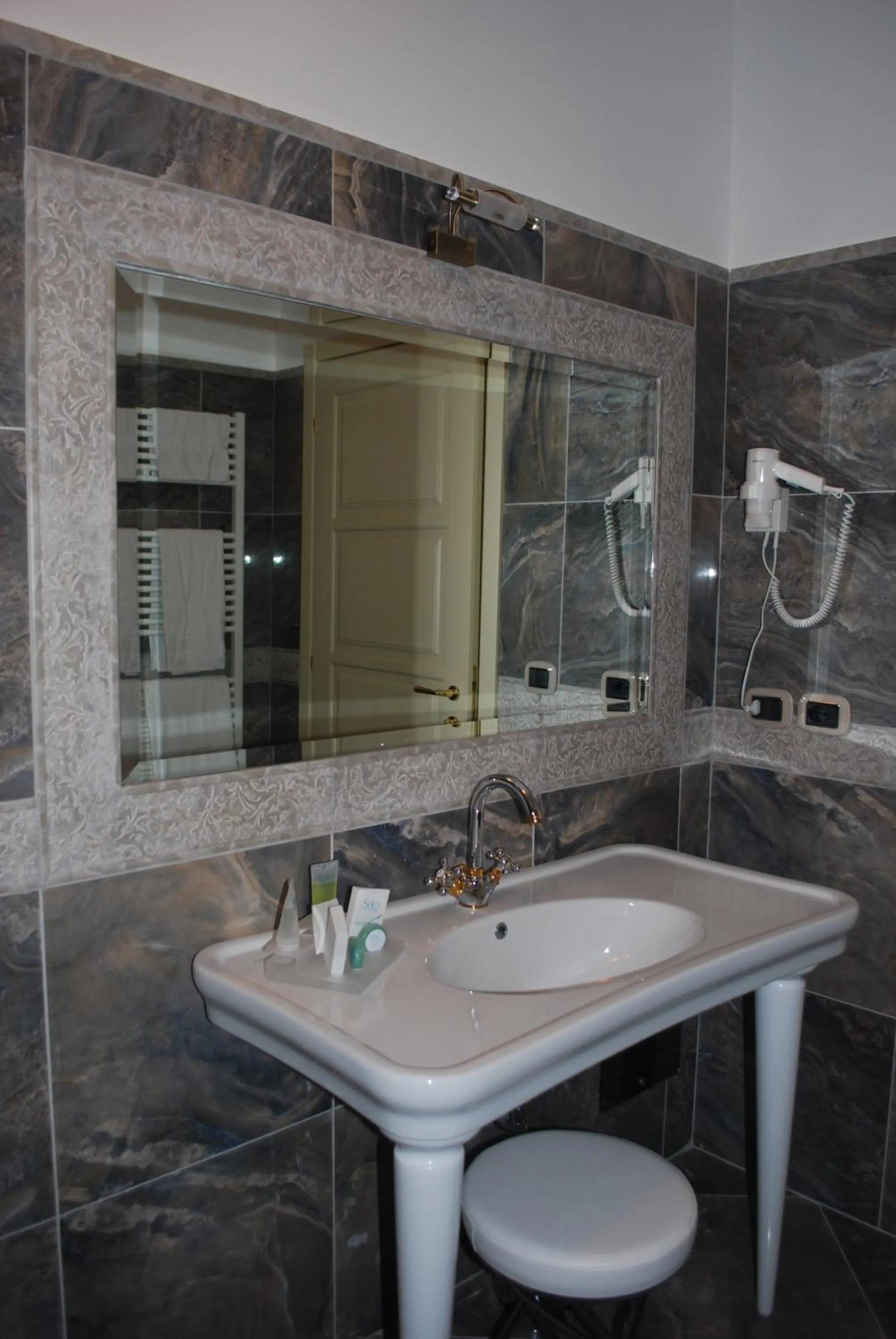 Bathroom in Regina di Saba - Hotel Villa per ricevimenti