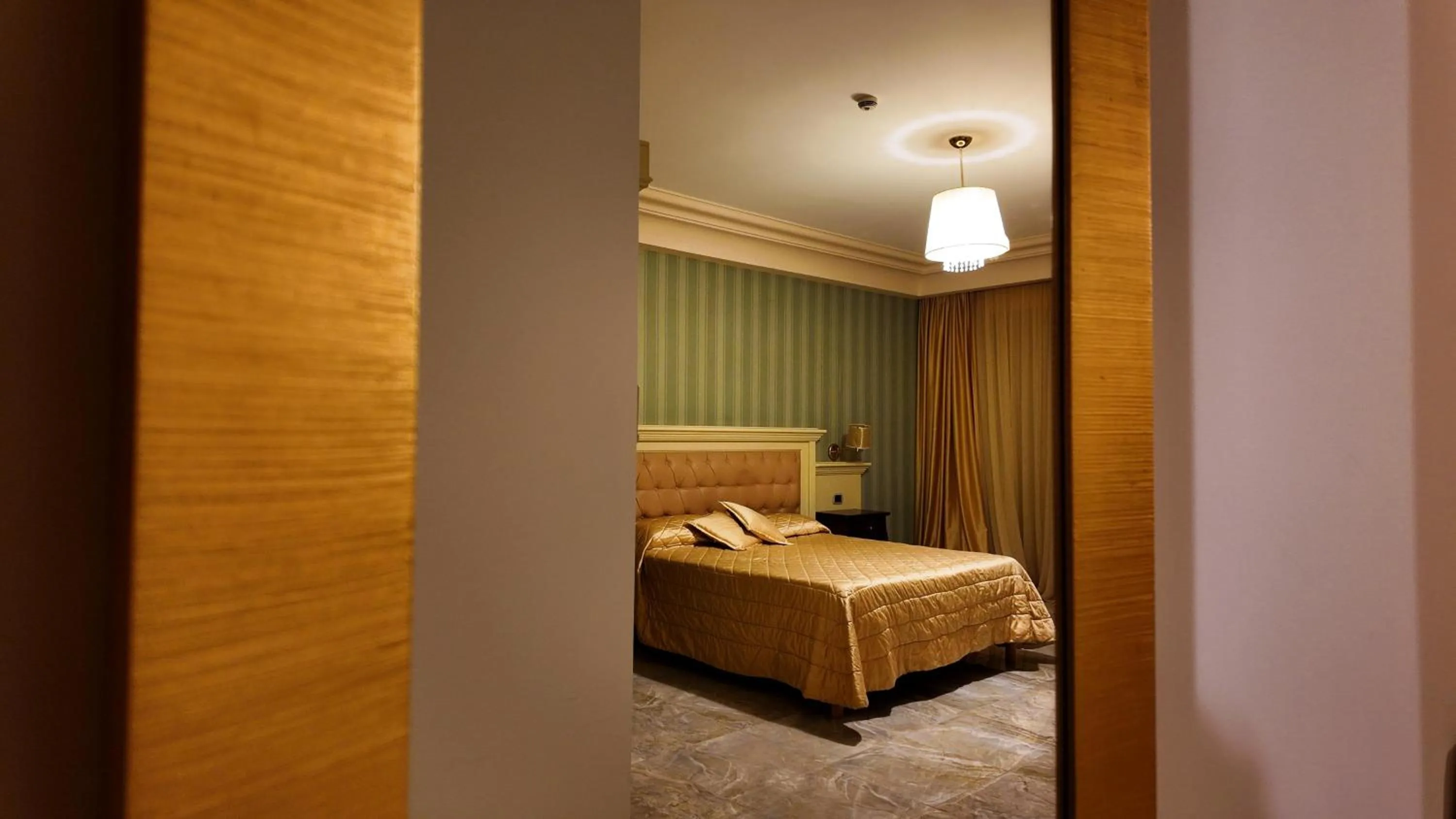 Bedroom, Bed in Regina di Saba - Hotel Villa per ricevimenti