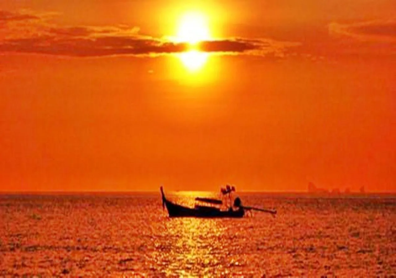 Sunset in Baan Check In