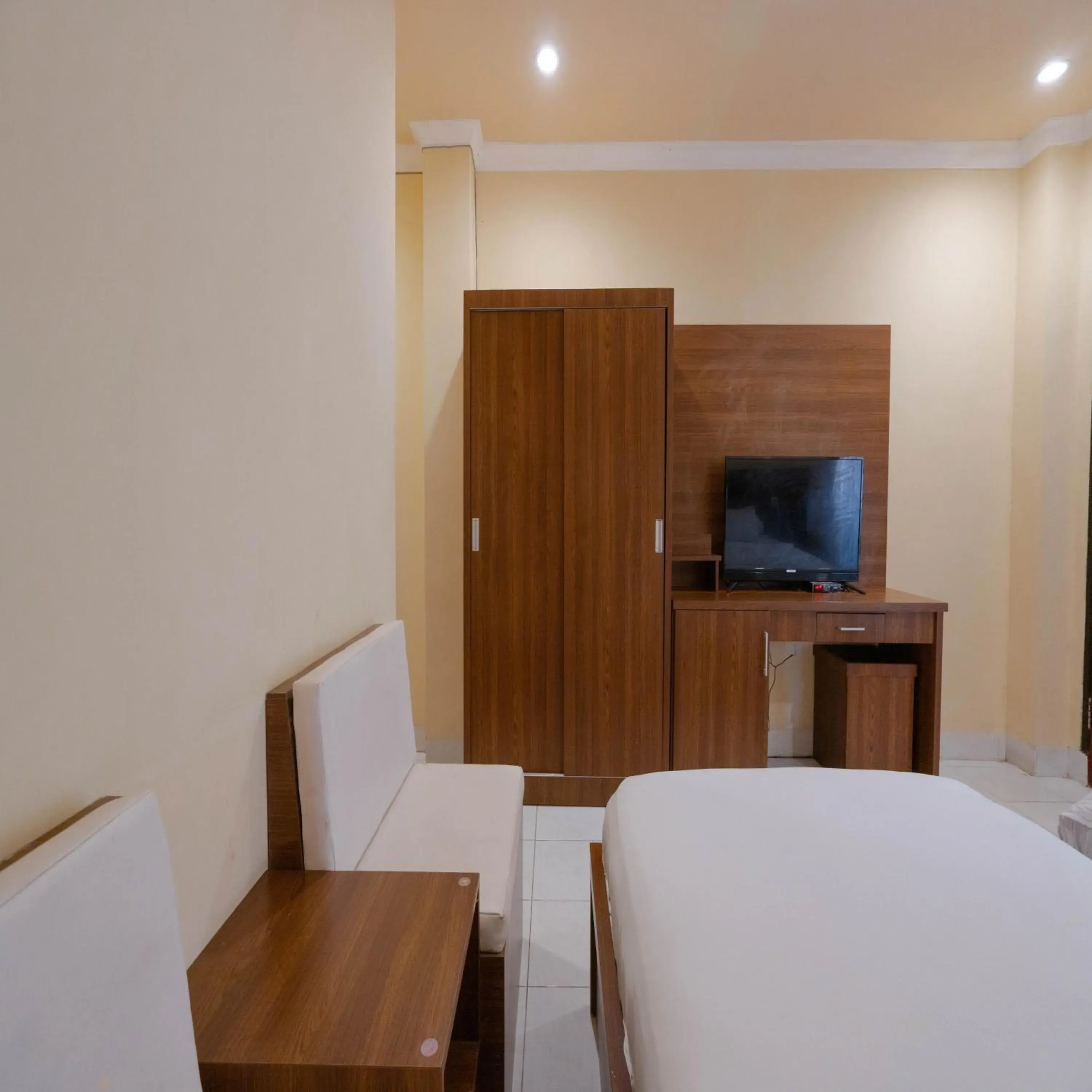 TV and multimedia, Bed in Urbanview My Home One Gili Trawangan TV and multimedia, Bed in Urbanview My Home One Gili Trawangan