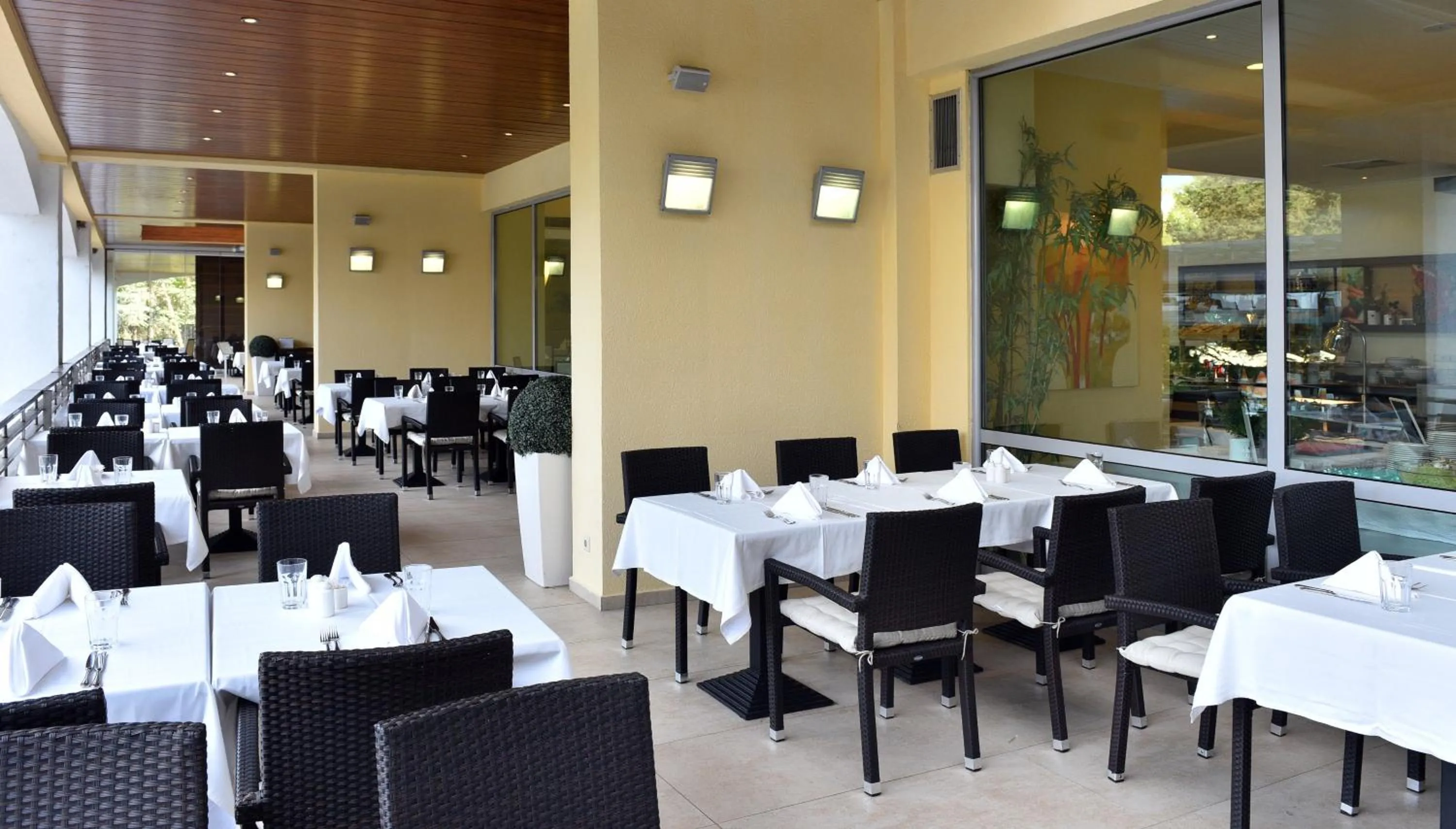 Restaurant/places to eat in Flamingo Grand Hotel & Spa