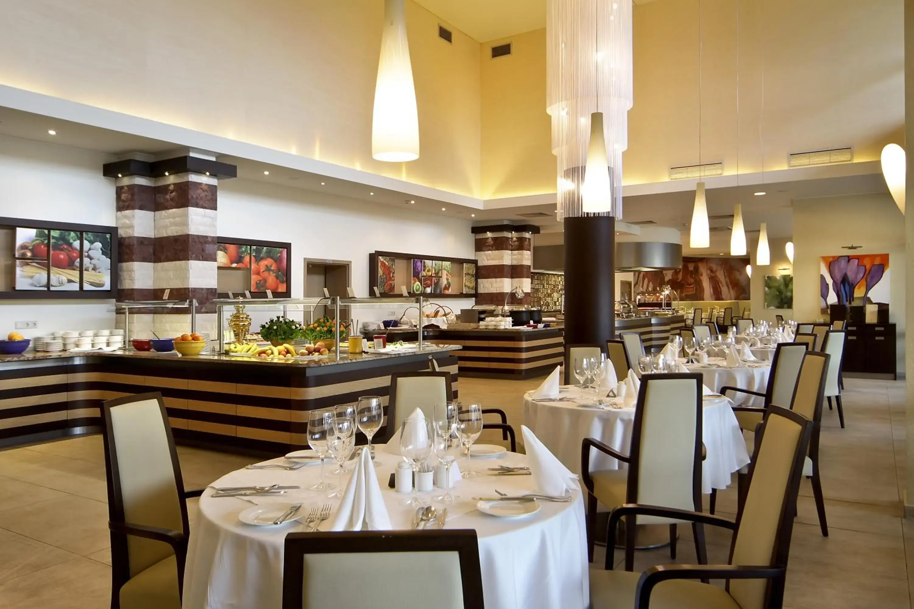 Restaurant/places to eat in Flamingo Grand Hotel & Spa Restaurant/places to eat in Flamingo Grand Hotel & Spa