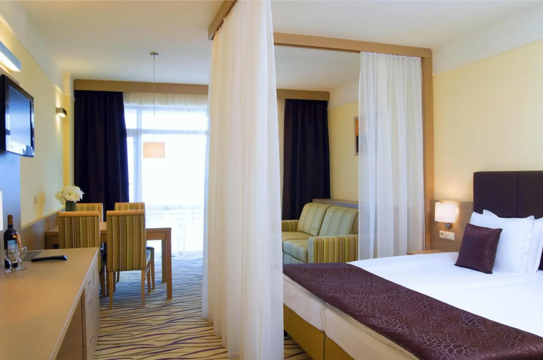 Deluxe Studio in Flamingo Grand Hotel & Spa Deluxe Studio in Flamingo Grand Hotel & Spa